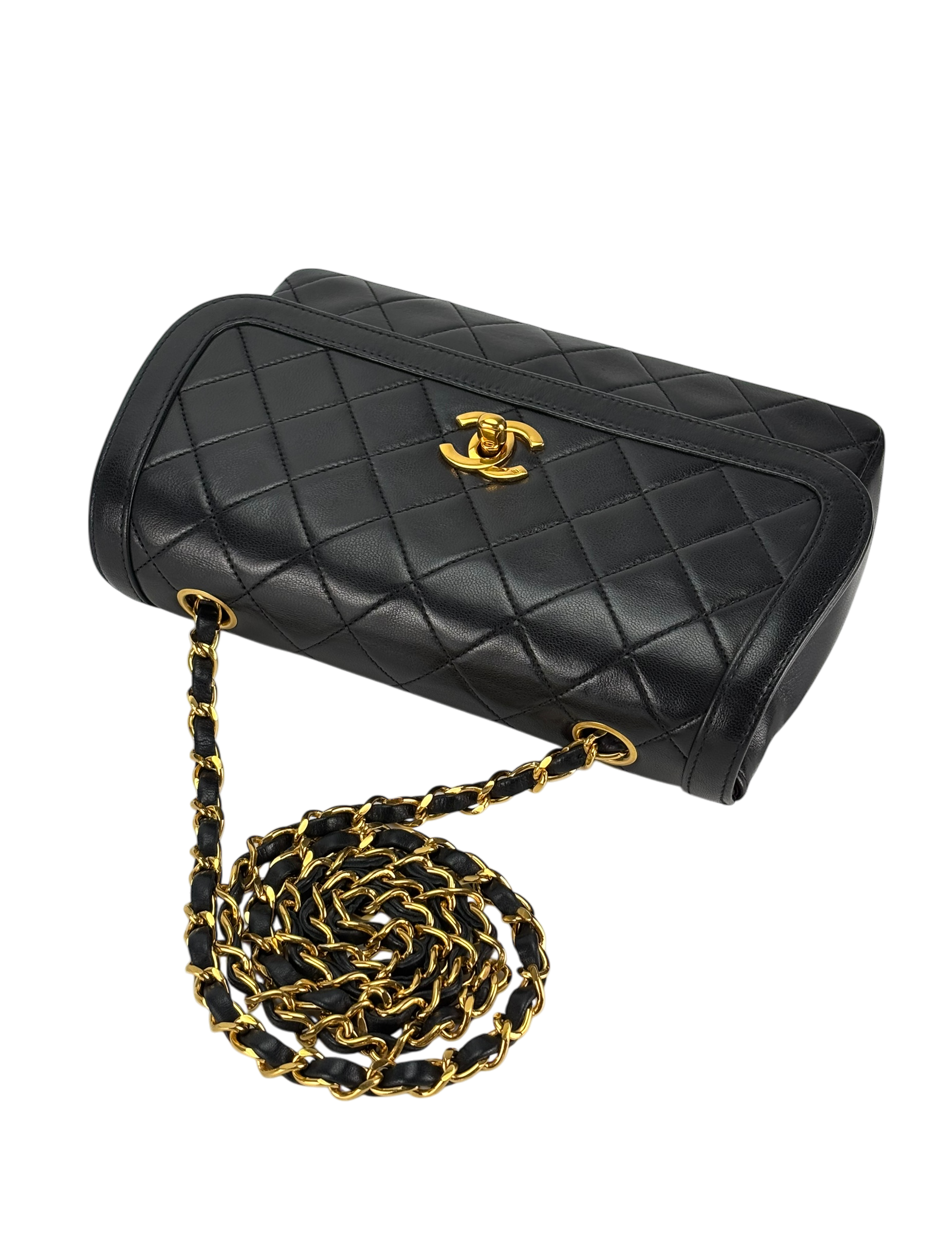 CHANEL - Black Lambskin Matelasse Single Flap Single Chain Bag
