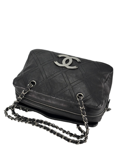 CHANEL - Calfskin Small Diamond Stitch Tote Black
