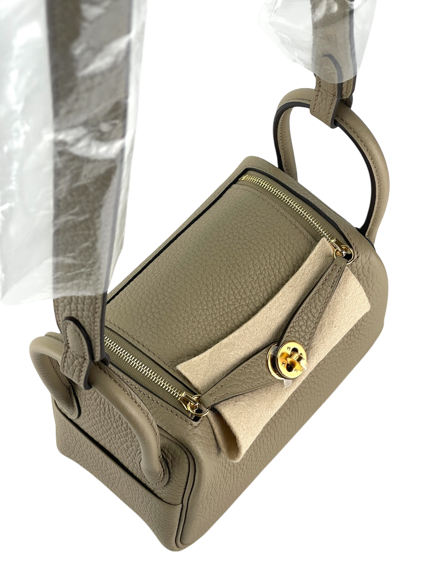 HERMES - Mini Lindy 8Q Beige Marfa Taurillon Clemence Gold Hardware 