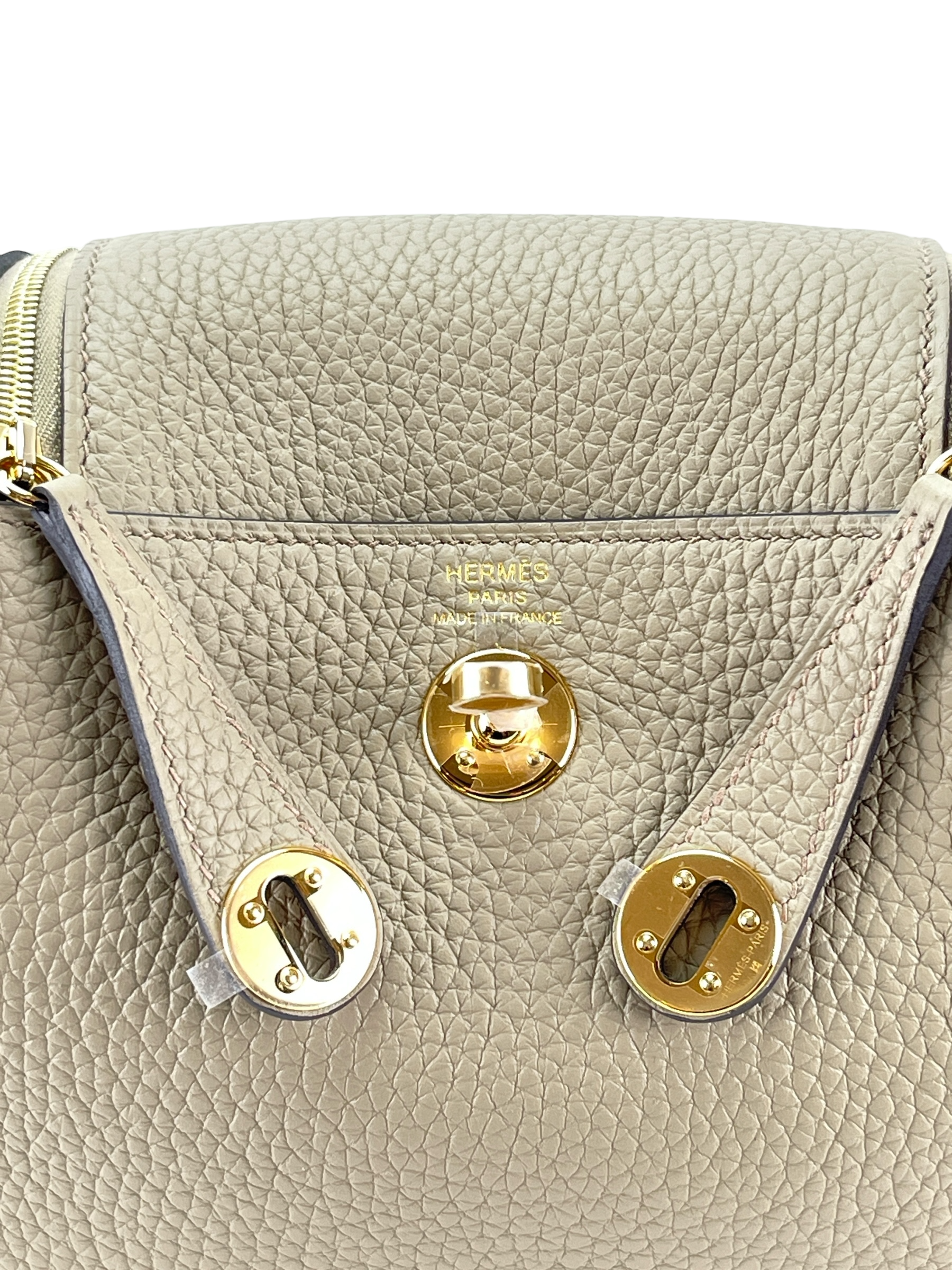 HERMES - Mini Lindy 8Q Beige Marfa Taurillon Clemence Gold Hardware 