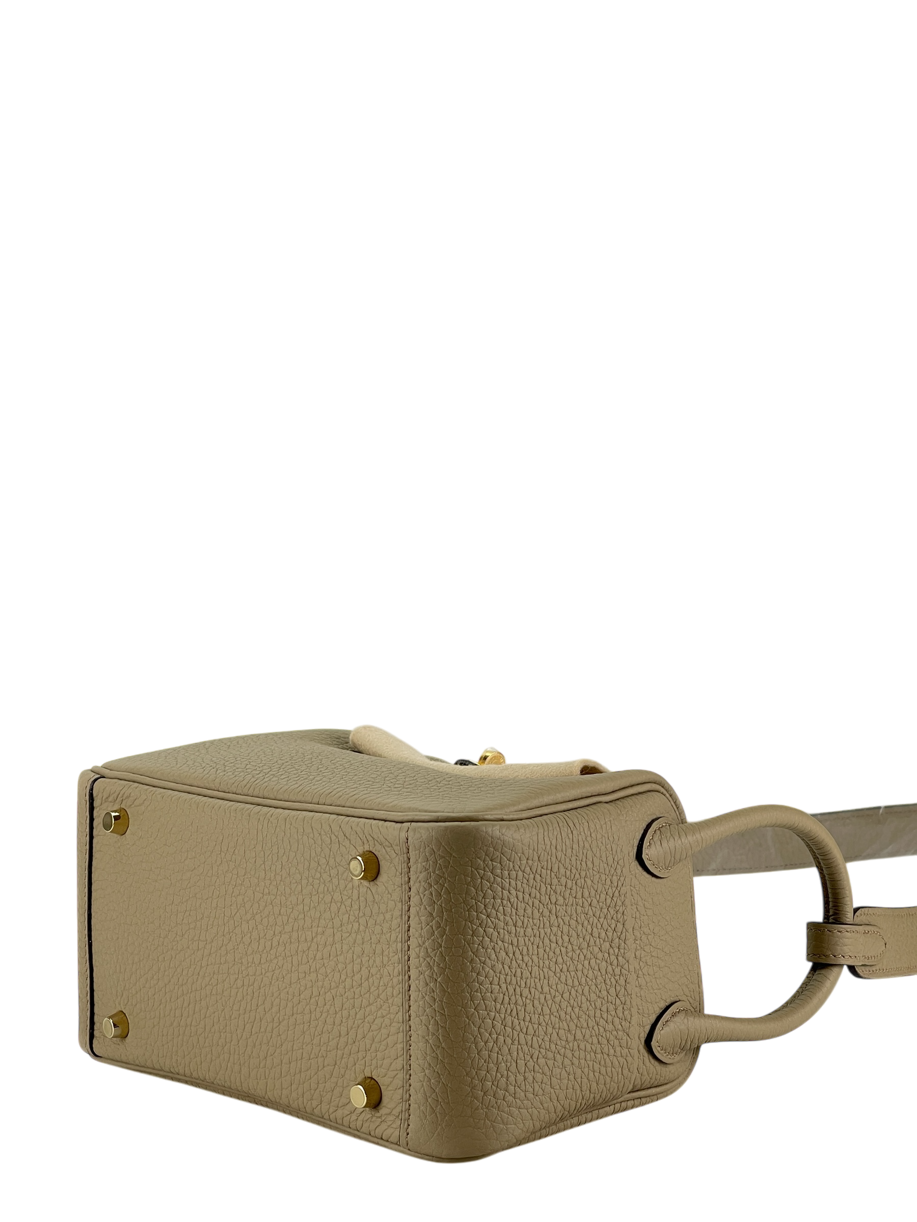 HERMES - Mini Lindy 8Q Beige Marfa Taurillon Clemence Gold Hardware 