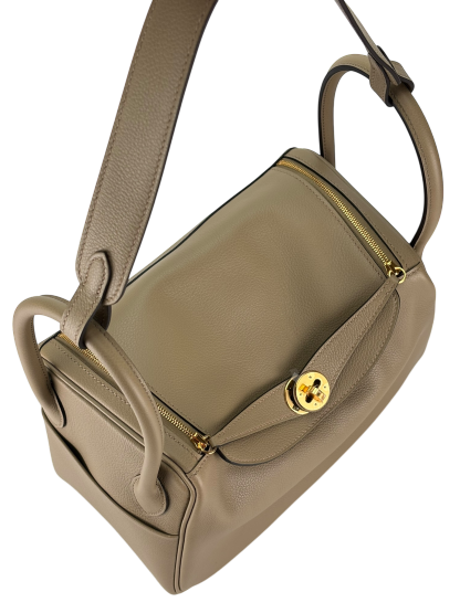 HERMES - Lindy 26 Beige Marfa Evercolor Gold Hardware