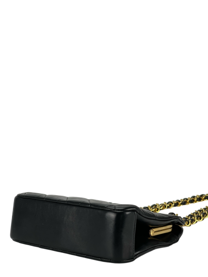 CHANEL - Matelasse Lambskin Clasp Closure Purse Chain Shoulder bag
