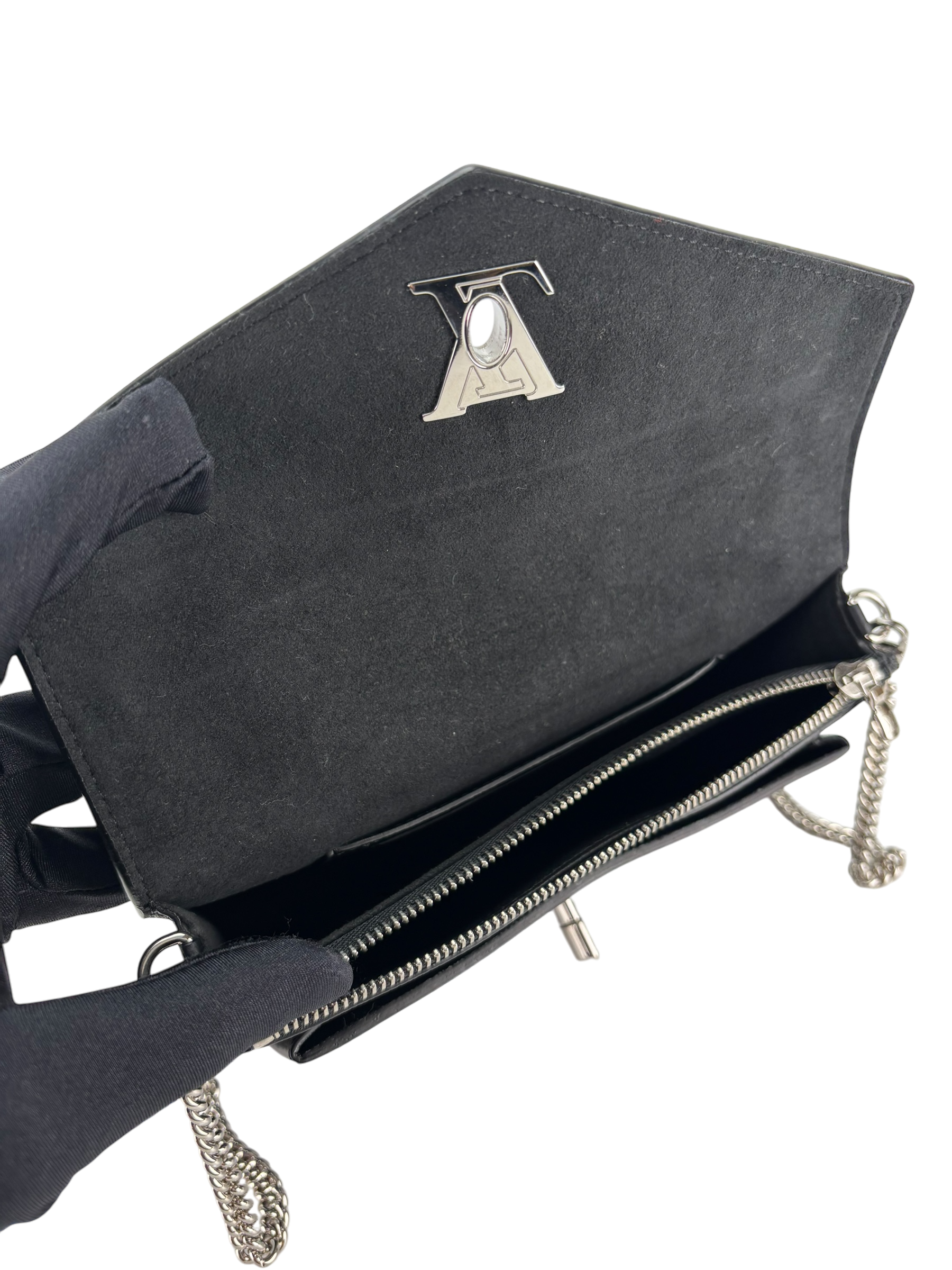 LOUIS VUITTON - Pochette Lock Me Chain 2way Shoulder Bag M63471 