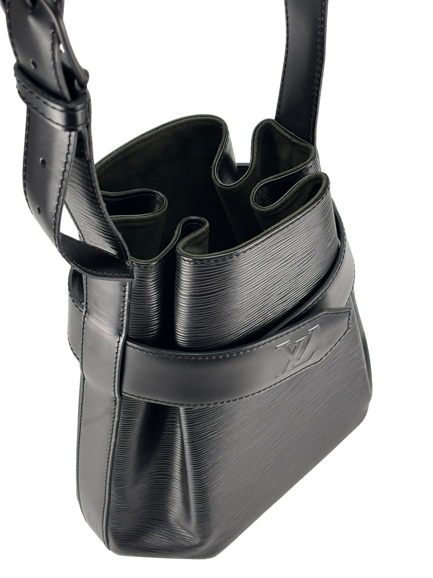 LOUIS VUITTON - Black Epi Louis Bag Bucket Bag