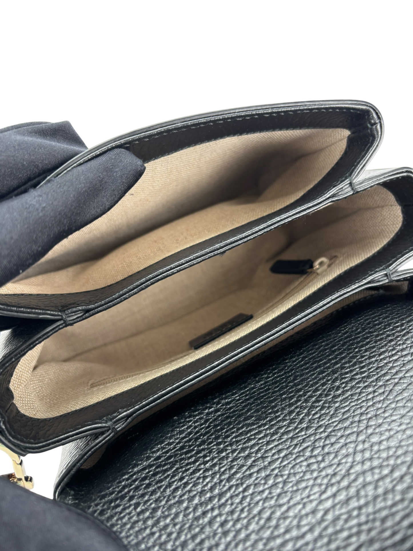 GUCCI - Black Interlocking G Chain Shoulder Bag