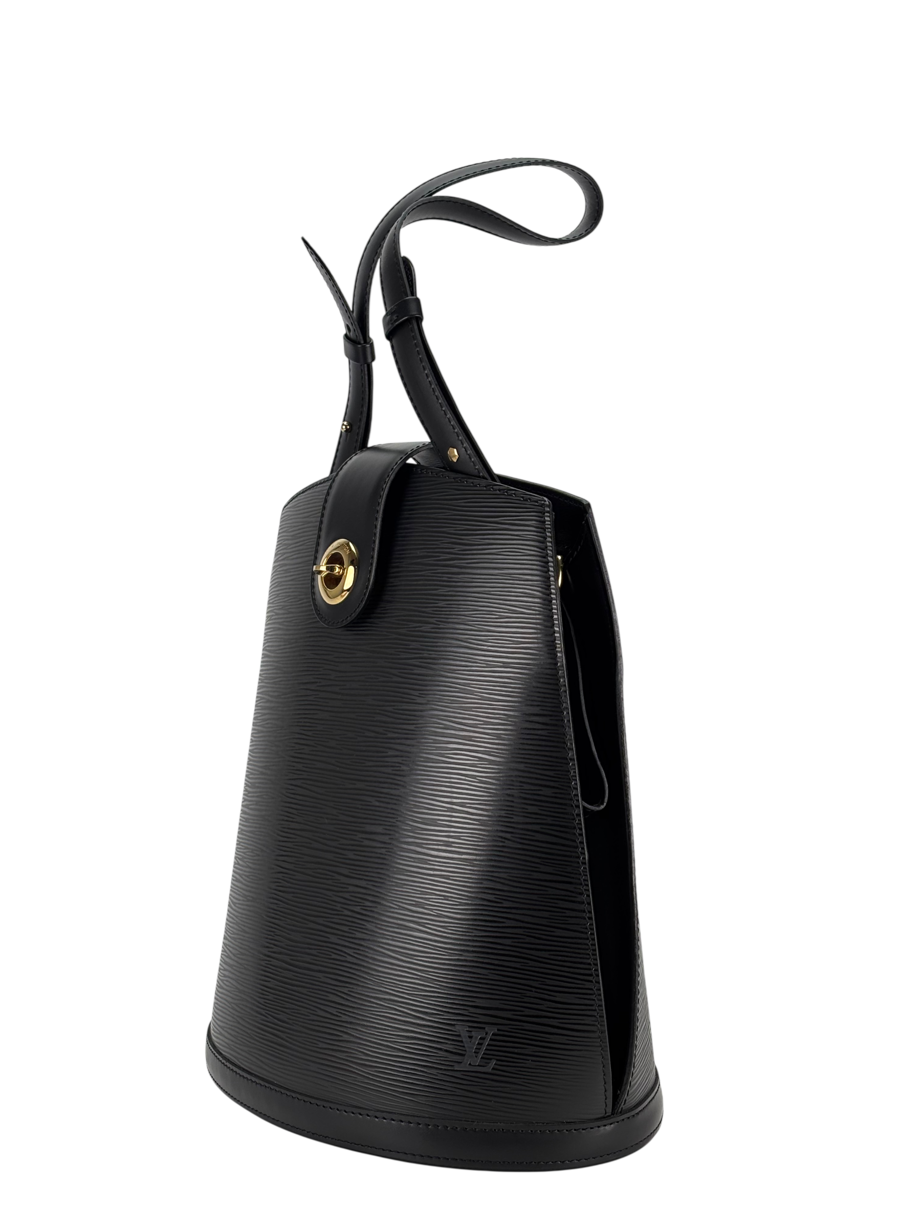LOUIS VUITTON - Black Epi Leather Vintage Cluny Bag