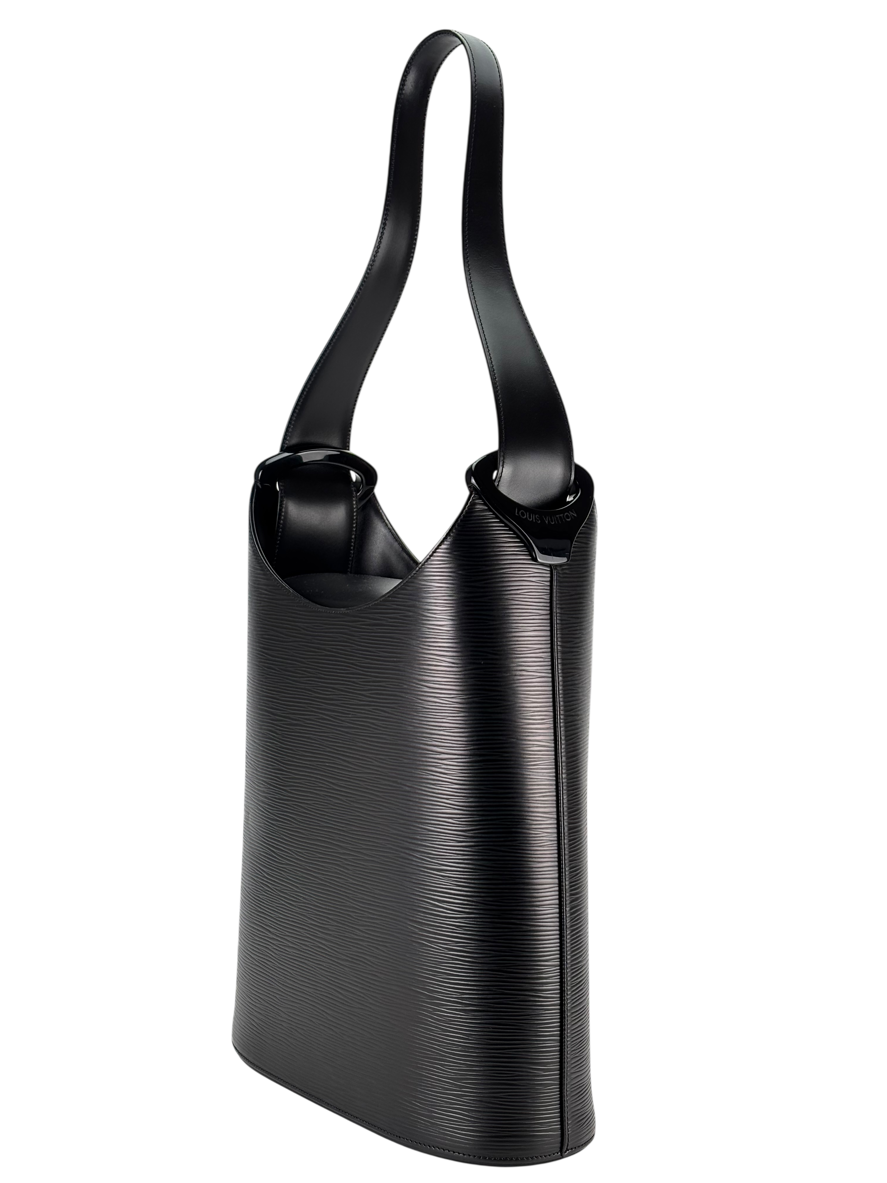 LOUIS VUITTON - Black Epi Verseau Leather Bag