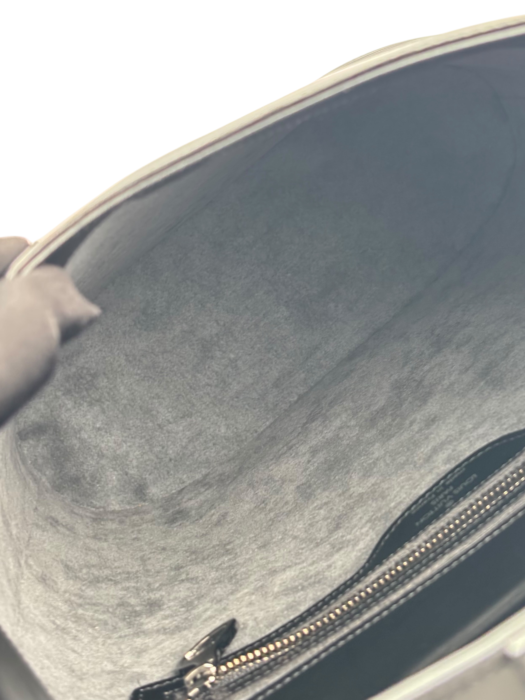 LOUIS VUITTON - Black Epi Verseau Leather Bag