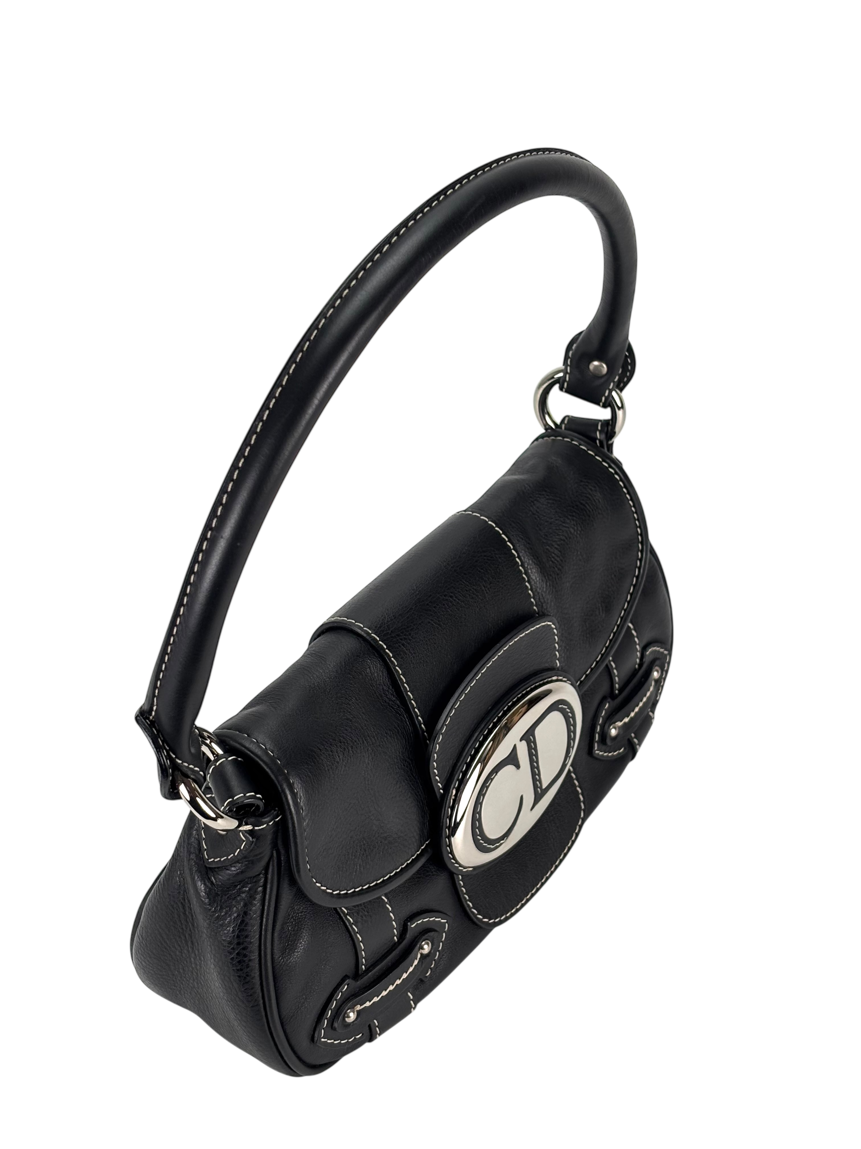 CHRISTIAN DIOR - Black Leather CD Logo Shoulder Bag