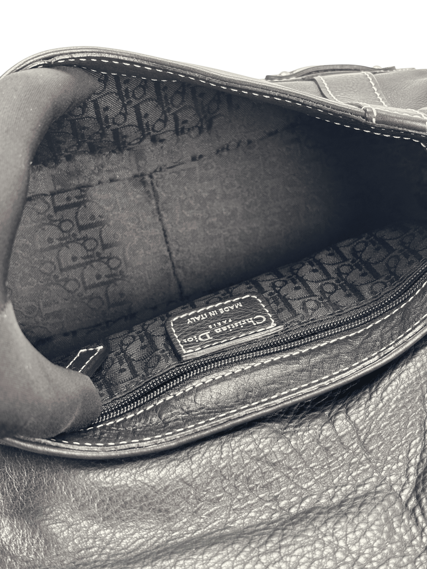 CHRISTIAN DIOR - Black Leather CD Logo Shoulder Bag