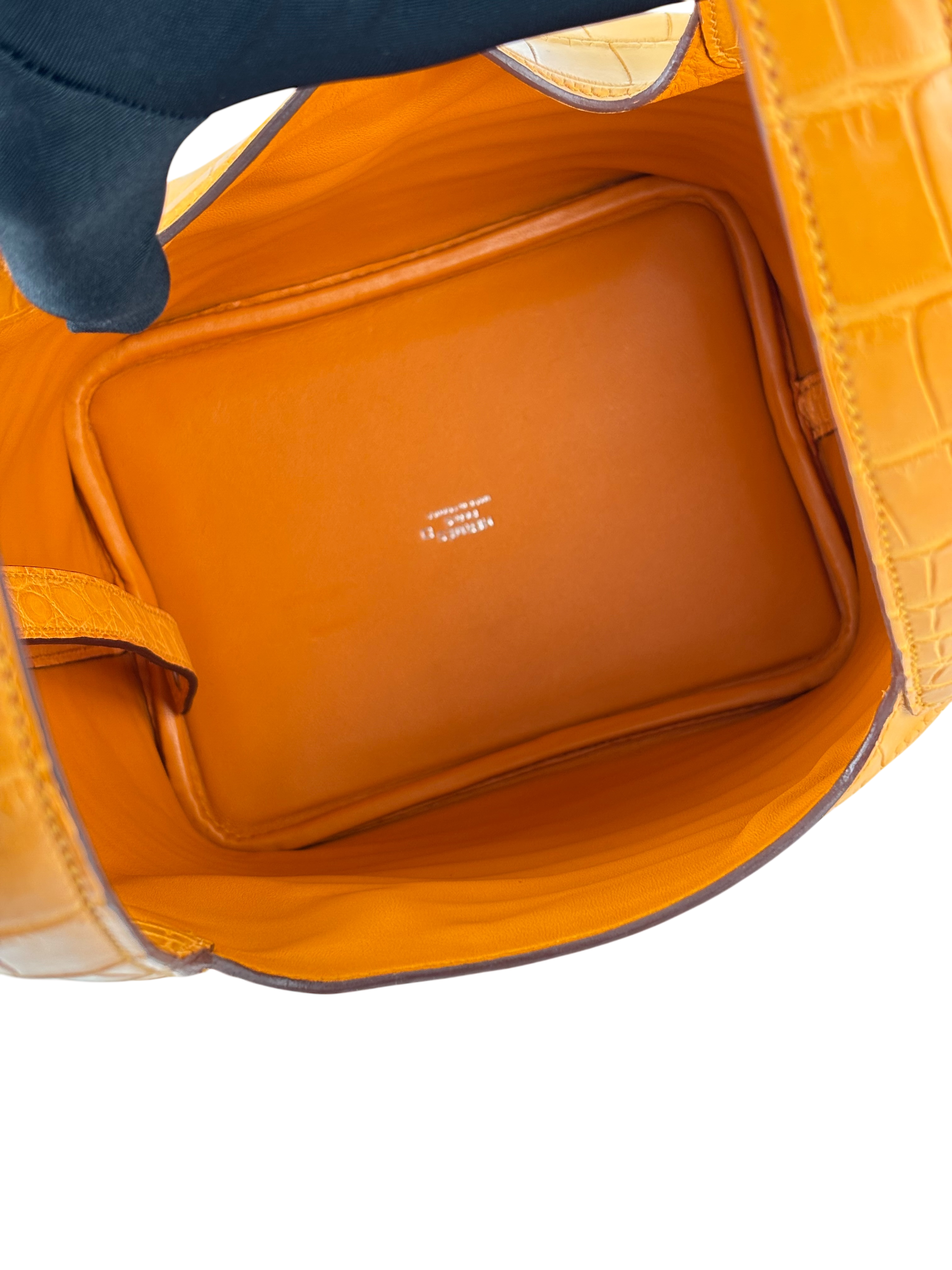 HERMES - Picotin Lock 18 PM Alligator Matte Apricot Silver Hardware