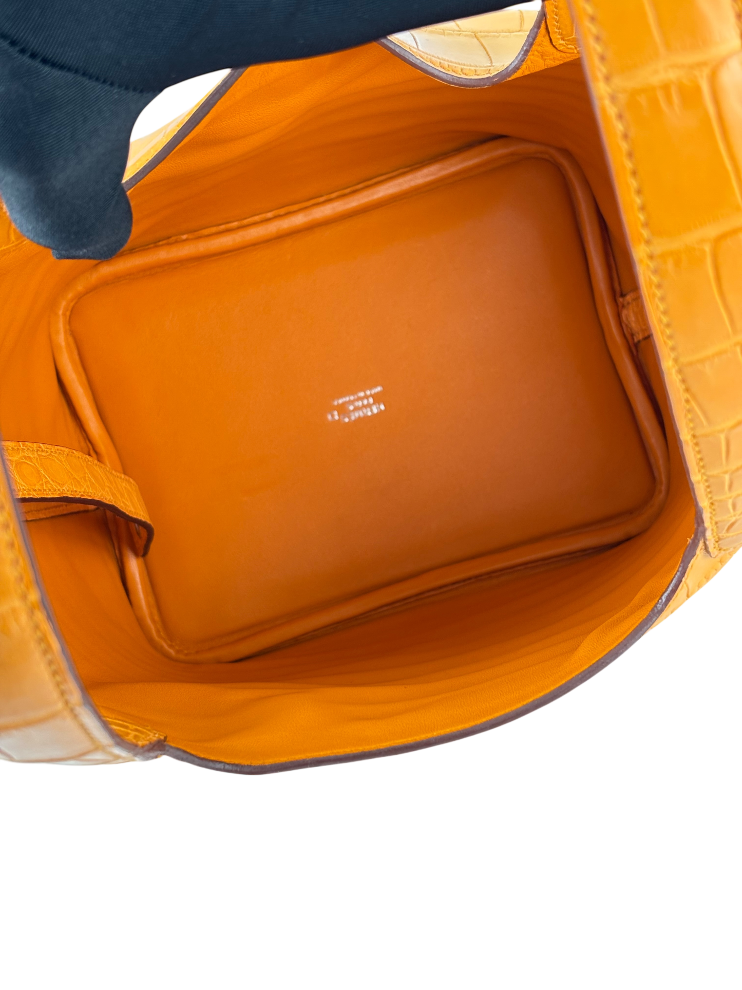 HERMES - Picotin Lock 18 PM Alligator Matte Apricot Silver Hardware