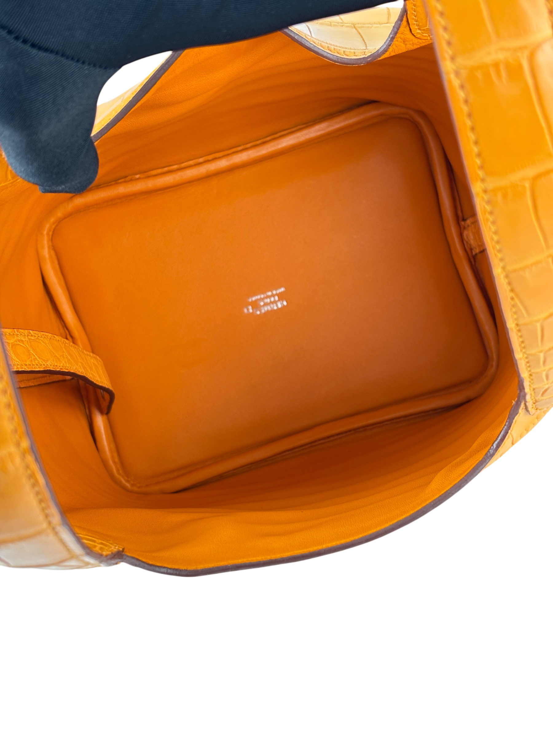 HERMES - Picotin Lock 18 PM Alligator Matte Apricot Silver Hardware