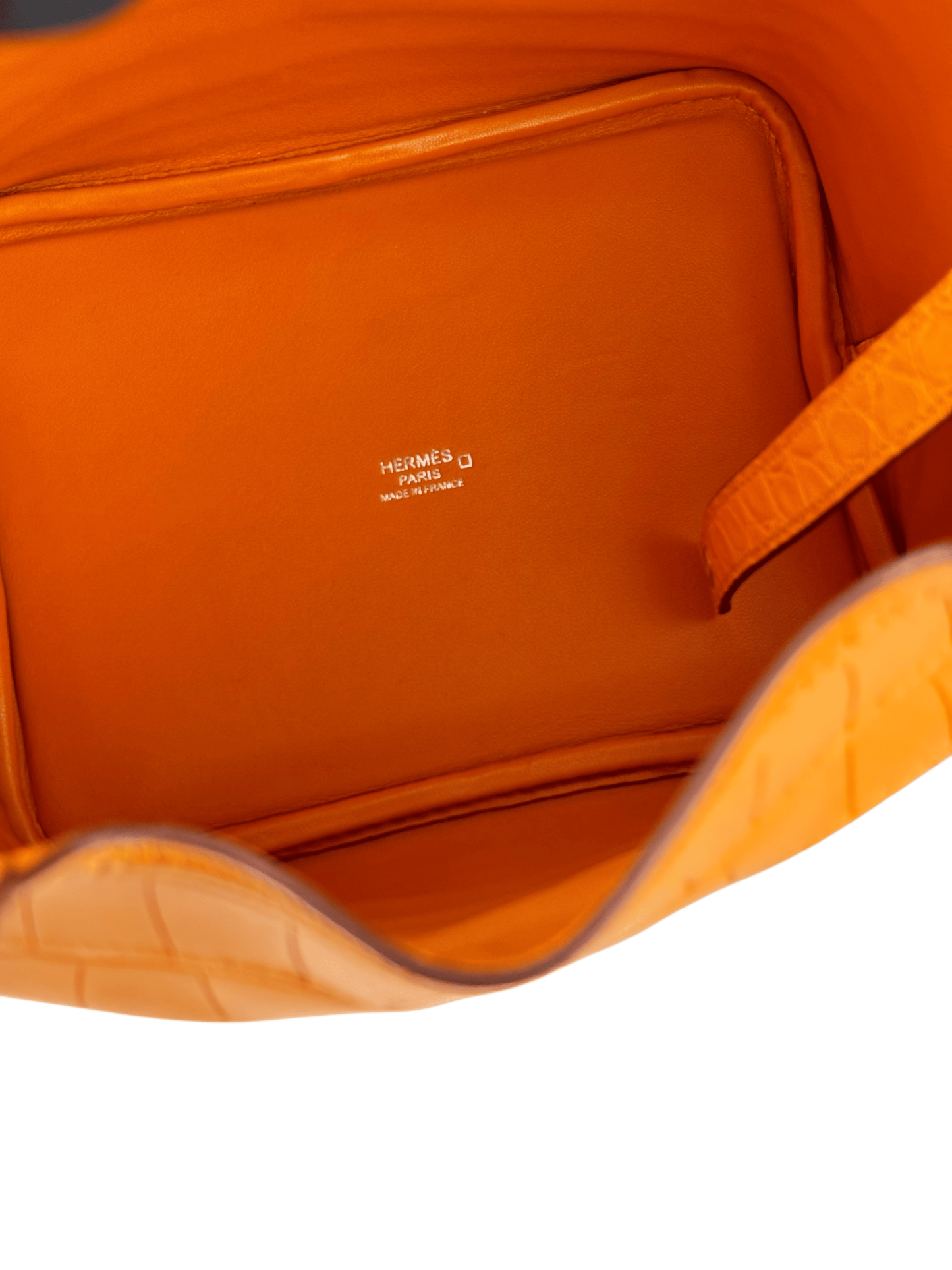 HERMES - Picotin Lock 18 PM Alligator Matte Apricot Silver Hardware