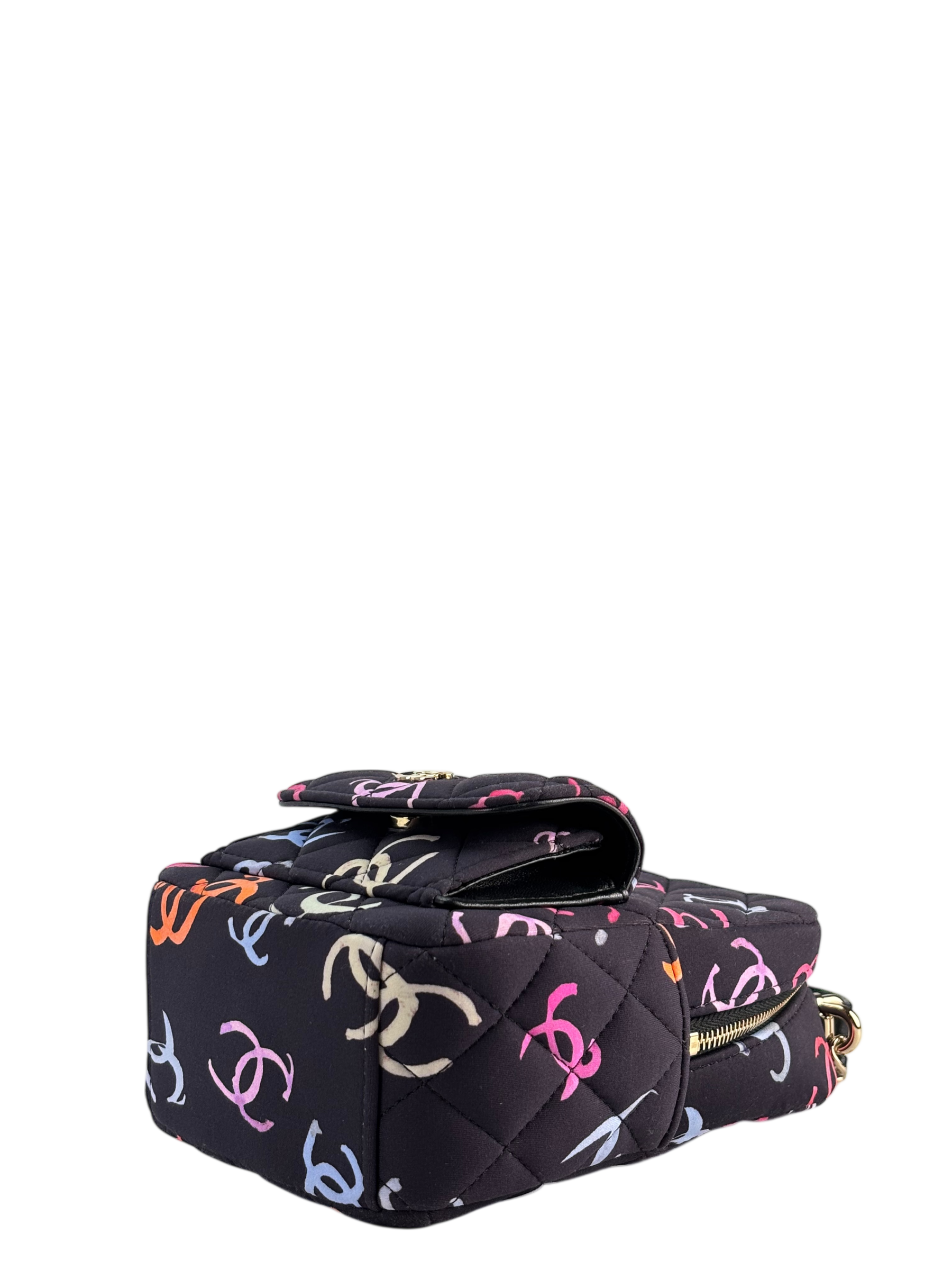 CHANEL -