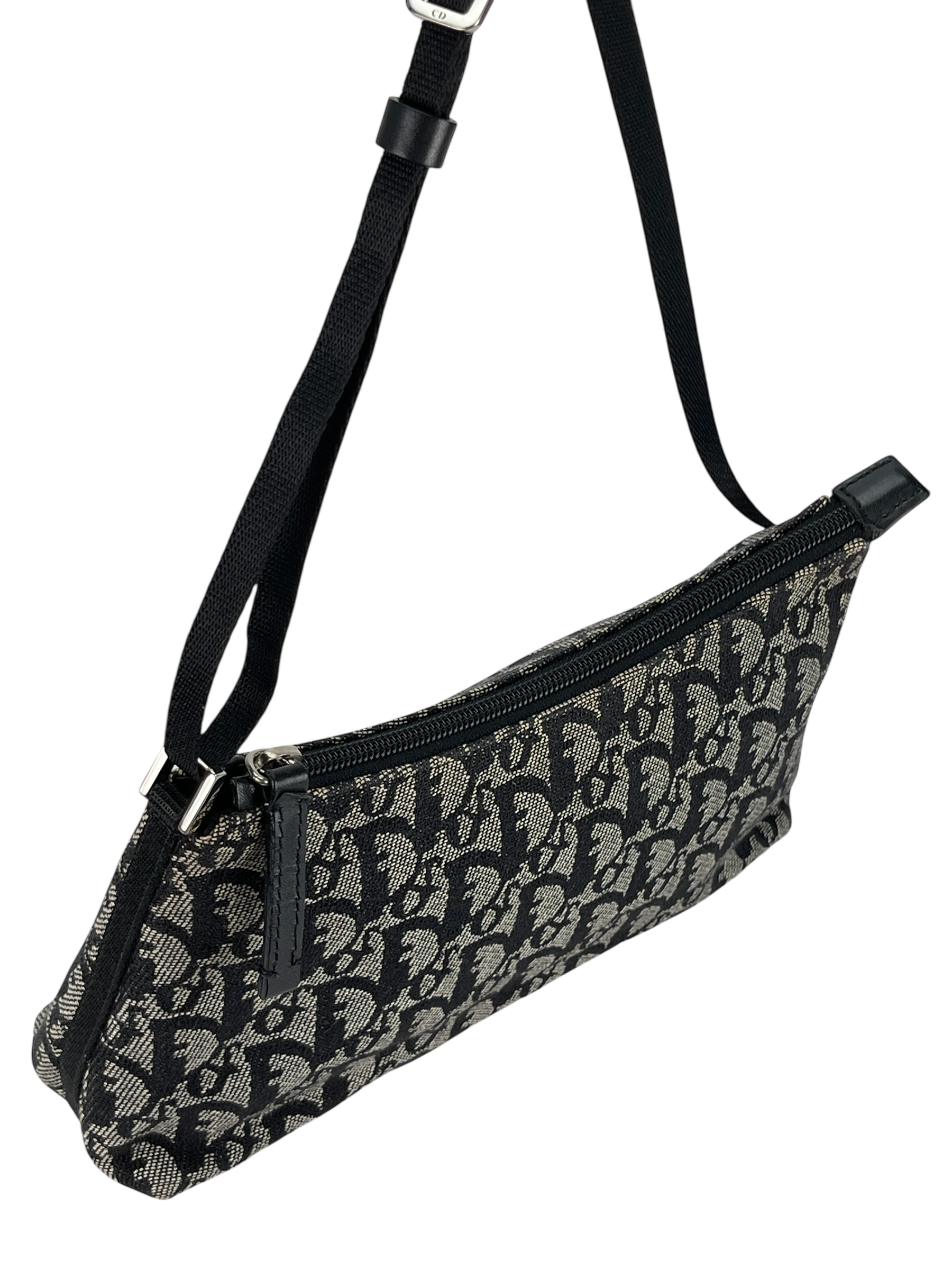 CHRISTIAN DIOR - Black Diorissimo Pochette Shoulder Bag