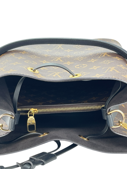 LOUIS VUITTON - Black Neo Bucket MM Shoulder Bag