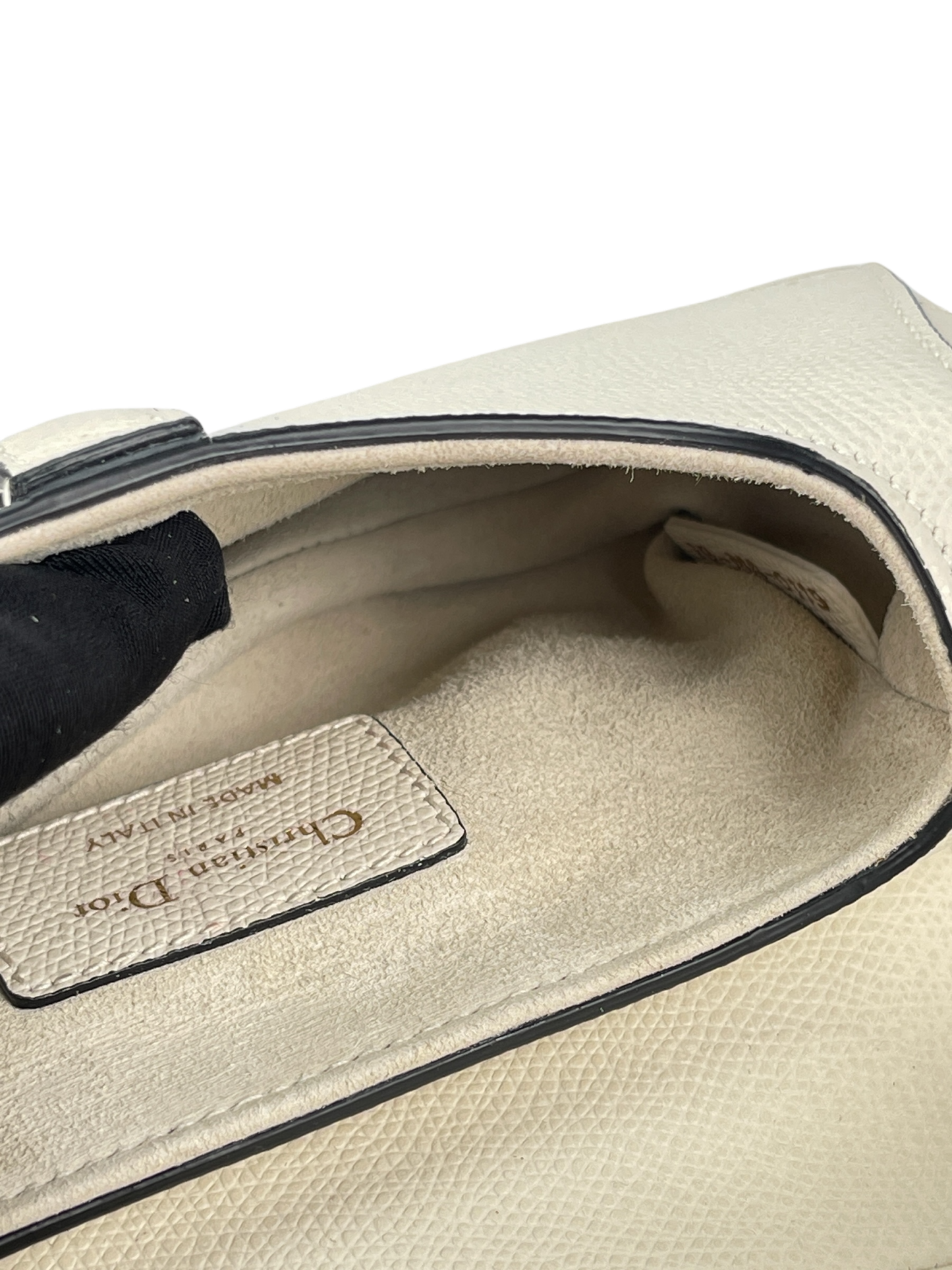 CHRISTIAN DIOR - 2019 White Calfskin Saddle Handbag