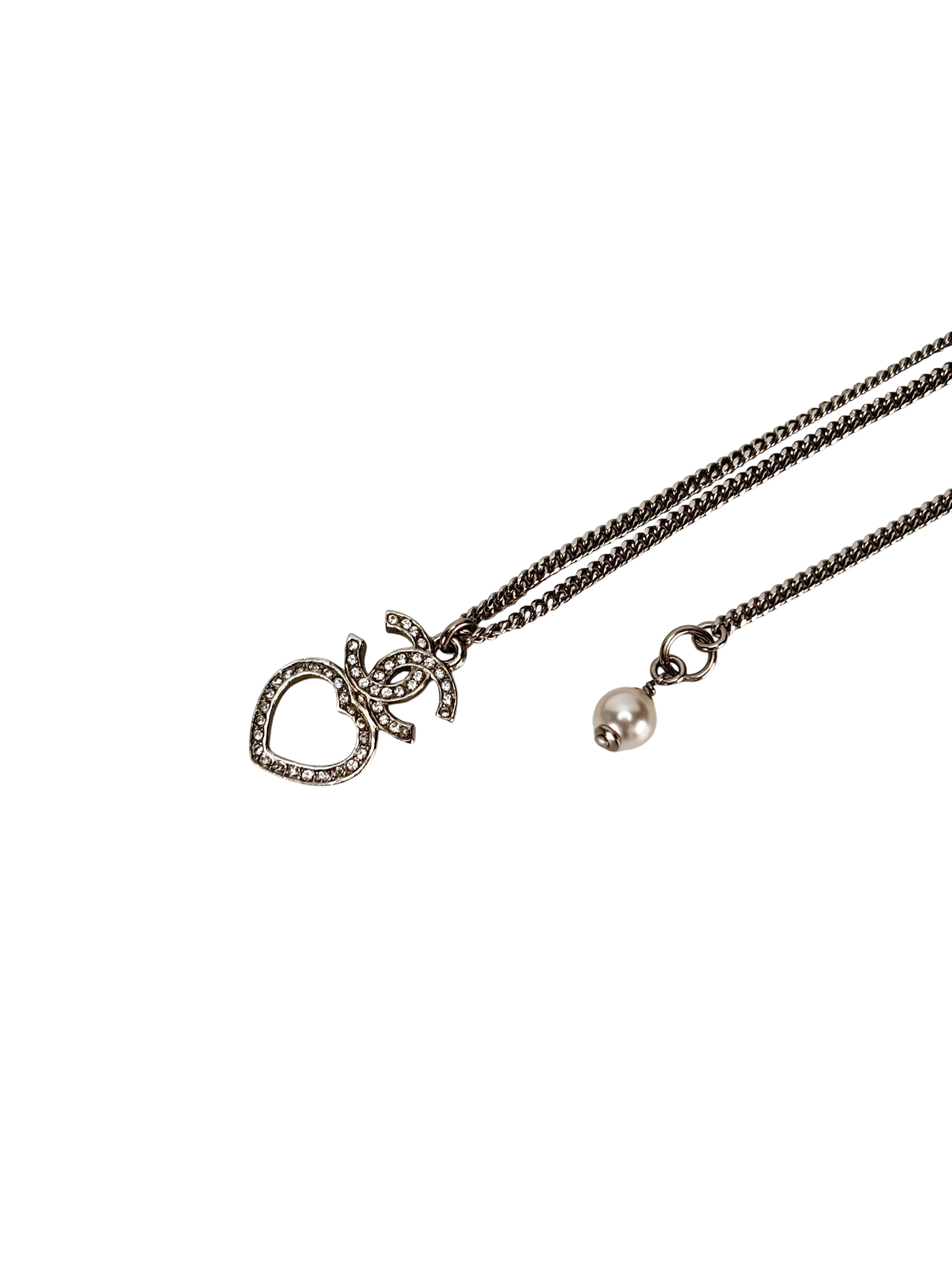 CHANEL - 23N Heart Metal & Strass Rhinestone Necklace