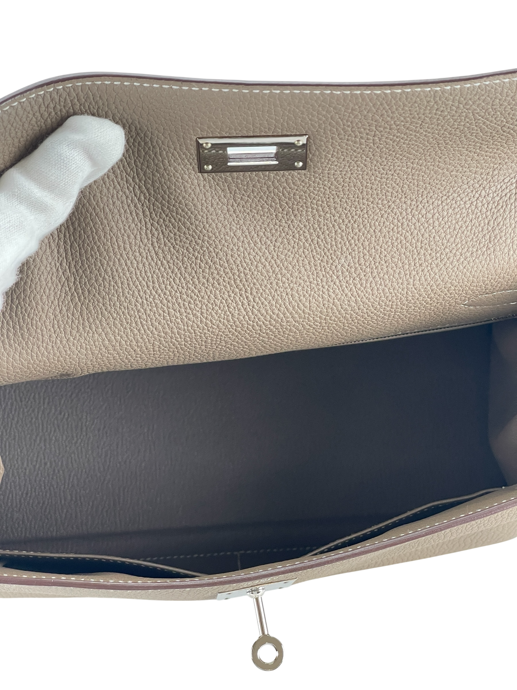 HERMES - Kelly 28 Etoupe Togo Palladium Hardware