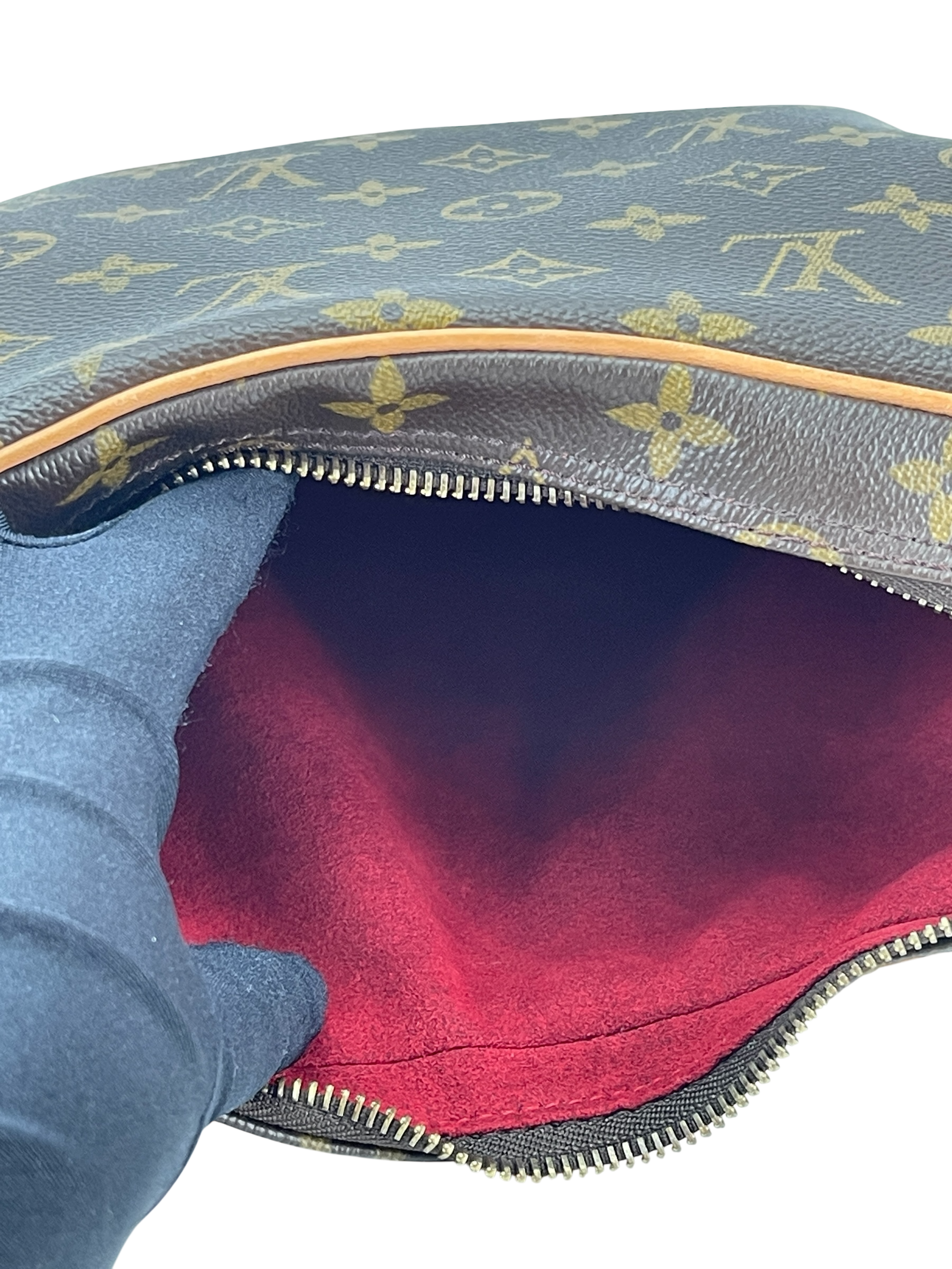 LOUIS VUITTON - Pochette Croissant PM Monogram Canvas