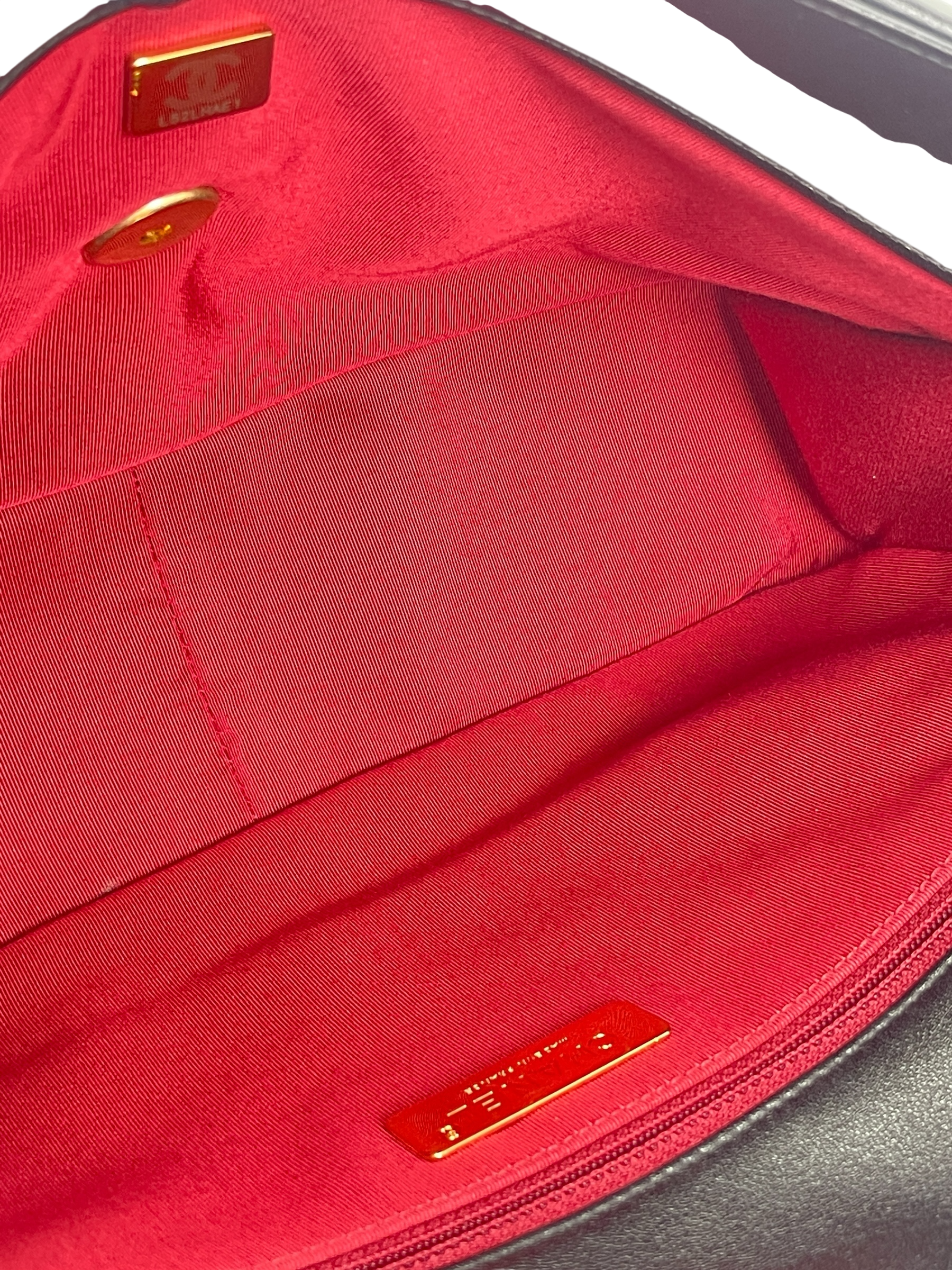 CHANEL - Black Lambskin 19 Medium Flap Bag