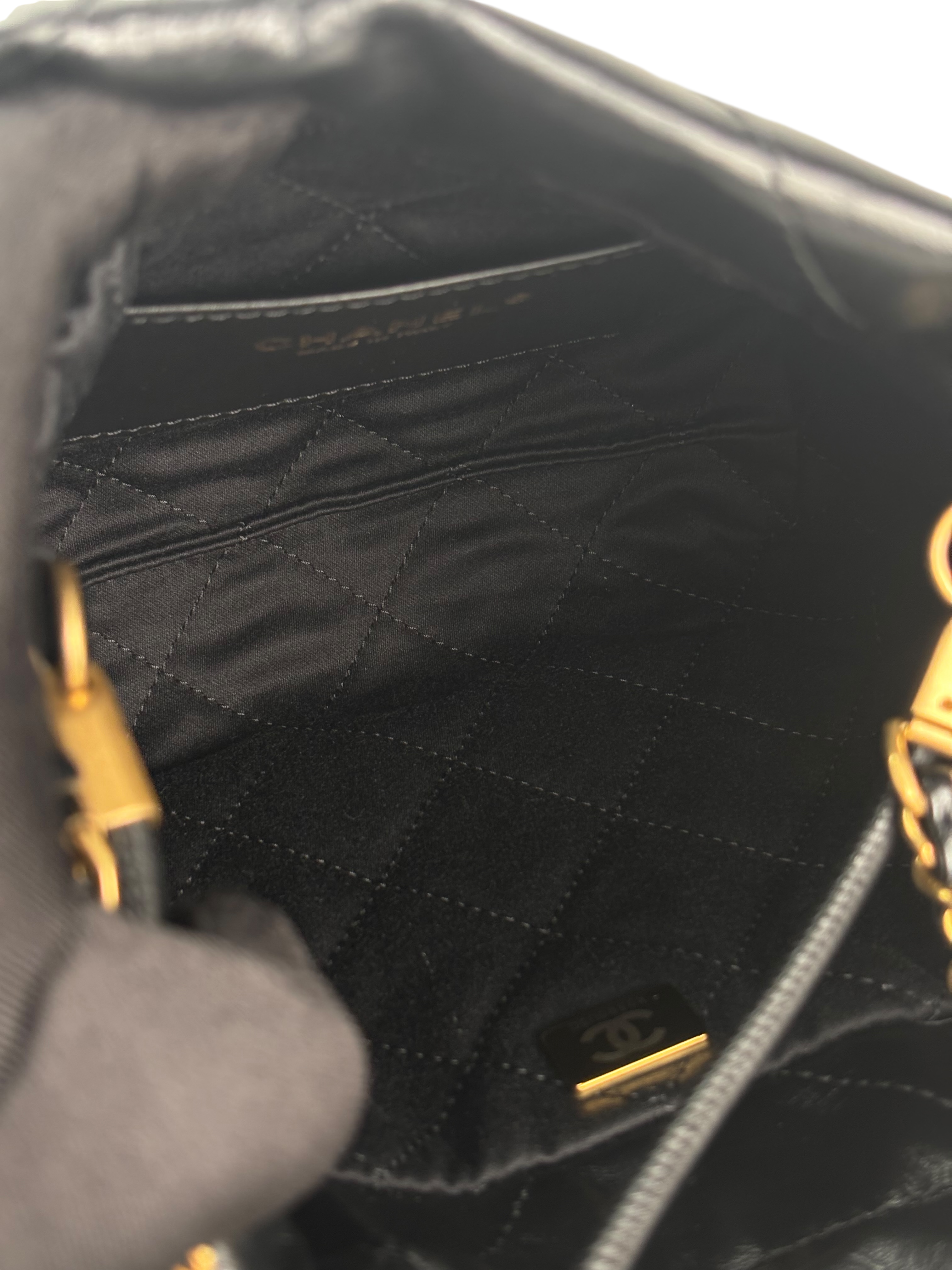 CHANEL - 22 Mini Bag Black Calfskin Gold Hardware