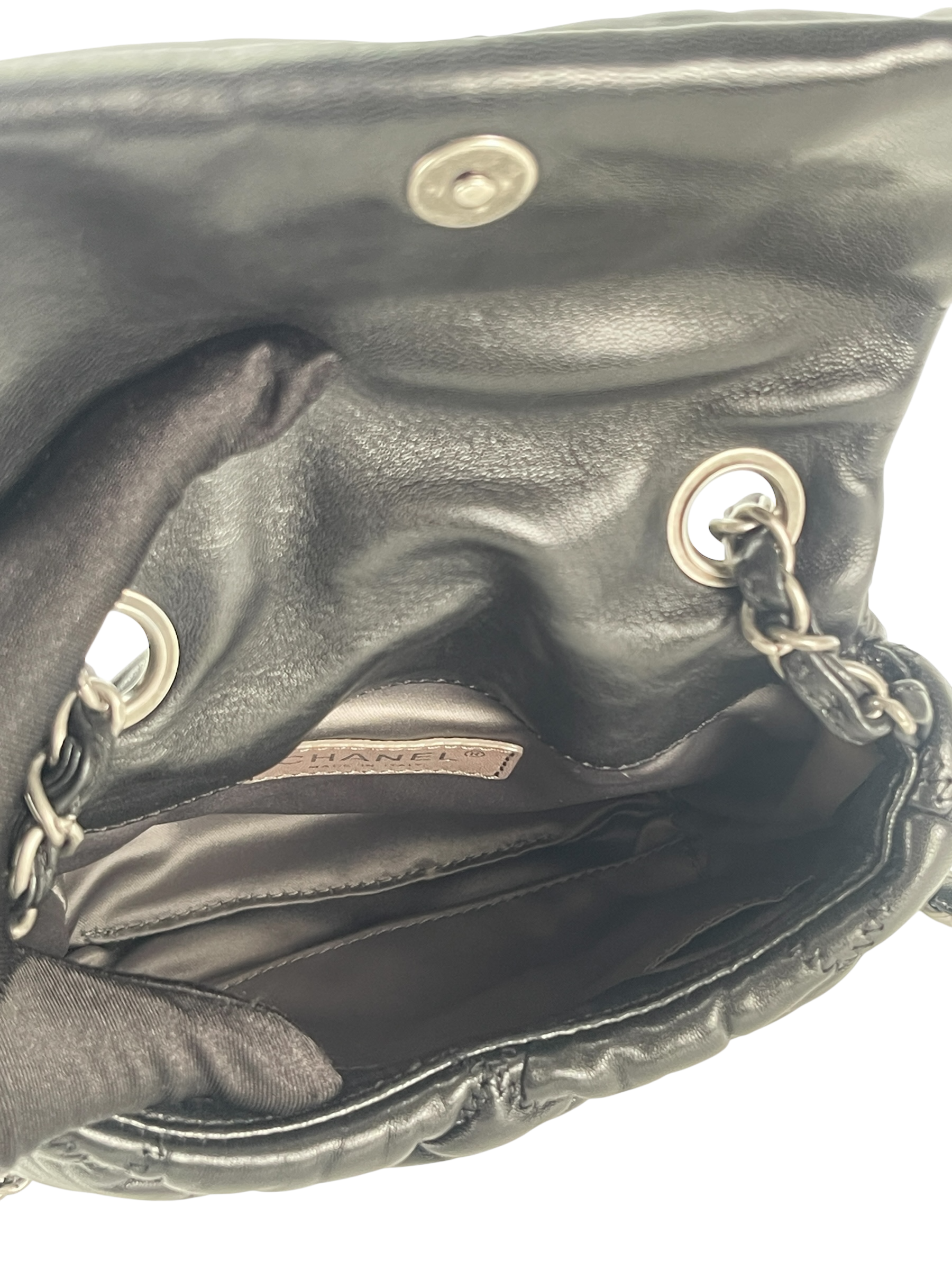 CHANEL - Black Lambskin Bubble Quilted Single Chain Bag