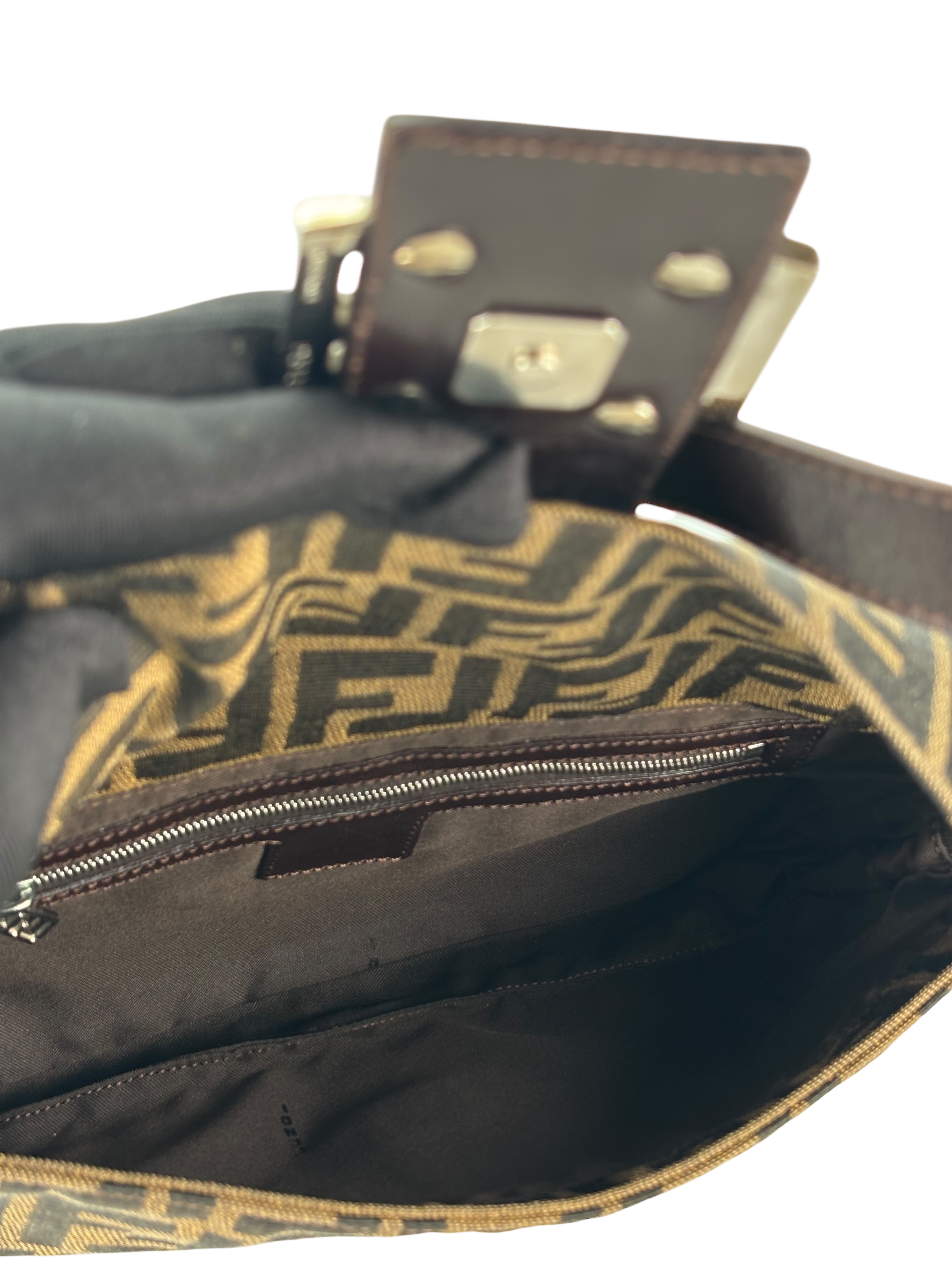 FENDI - Brown Zucca Baguette Handbag Silver Hardware