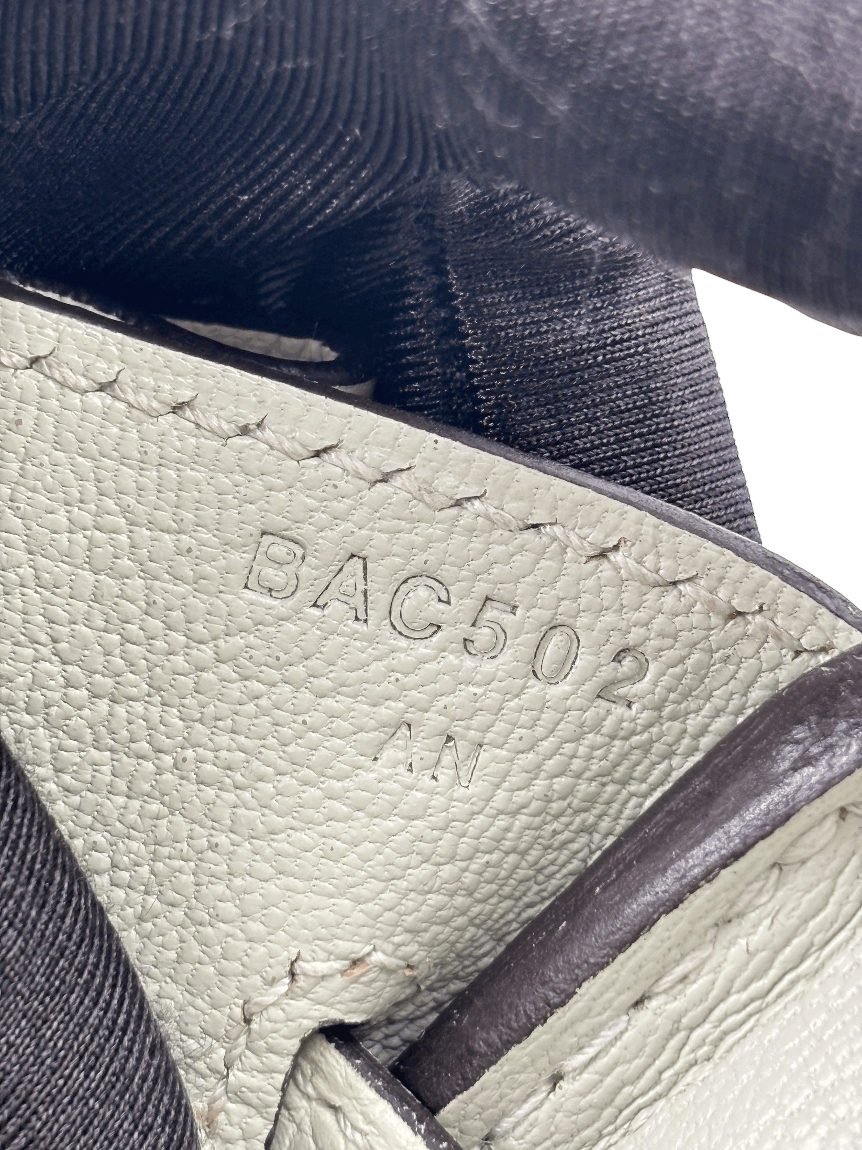 HERMES - Birkin 30 Gris Neve Togo Gold Hardware 