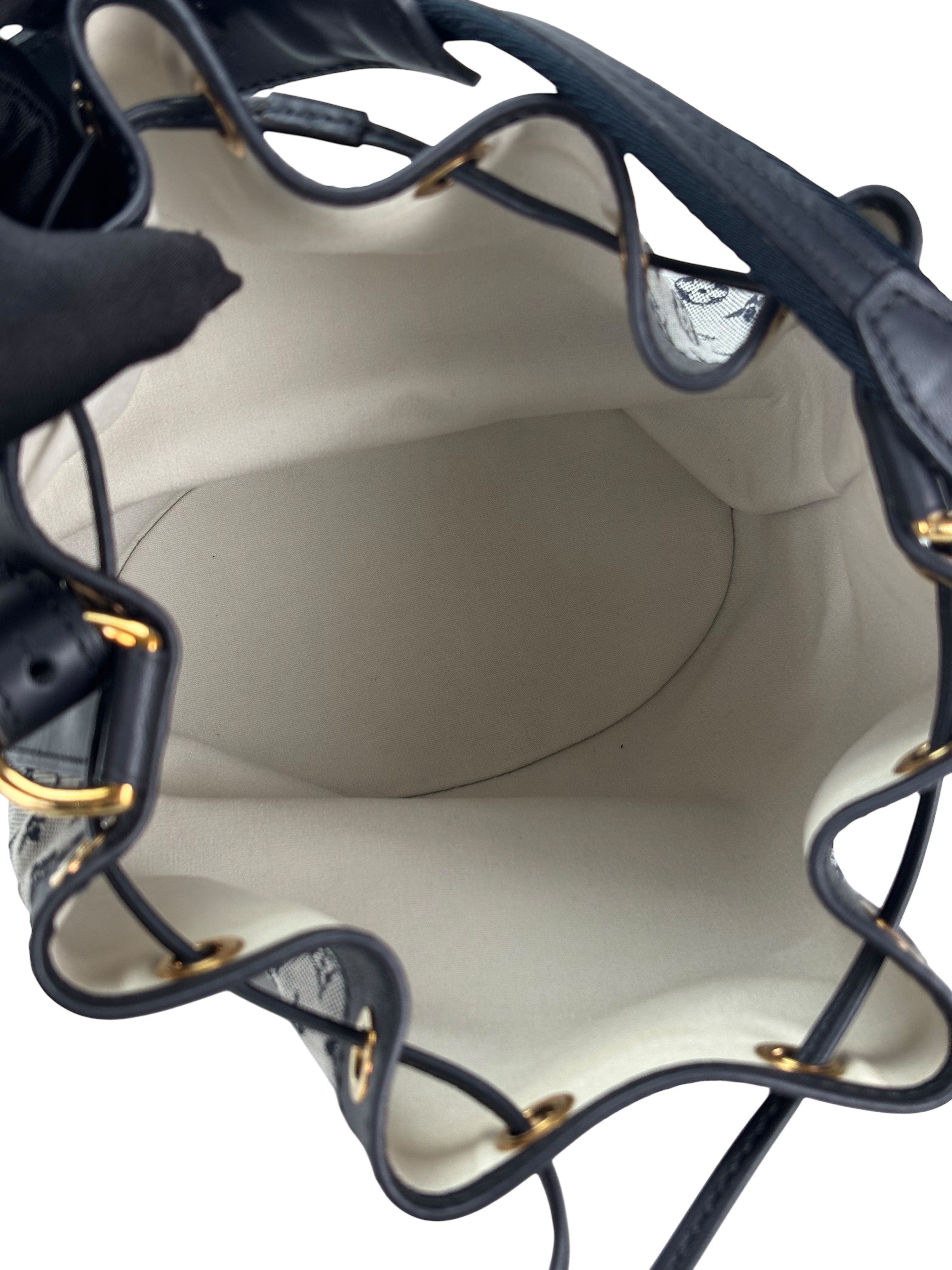 LOUIS VUITTON - Mini Monogram Noelie Navy Shoulder Bag