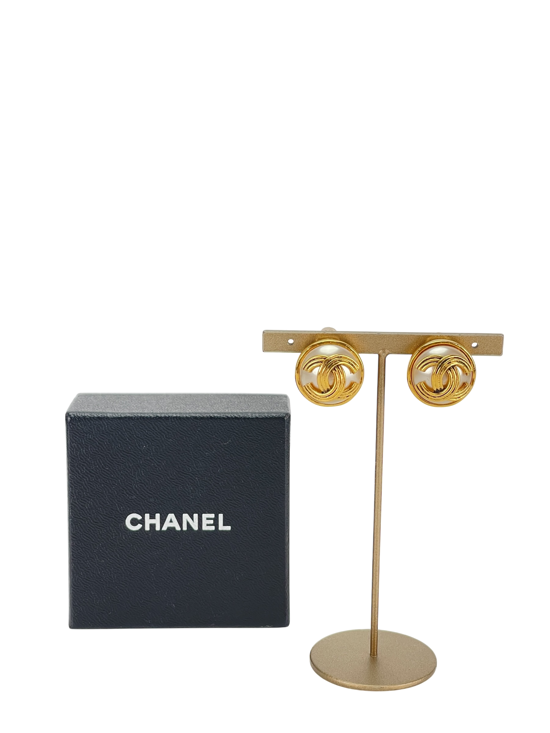 CHANEL - 94A Gold Tone Glass Pearl CC Earrings