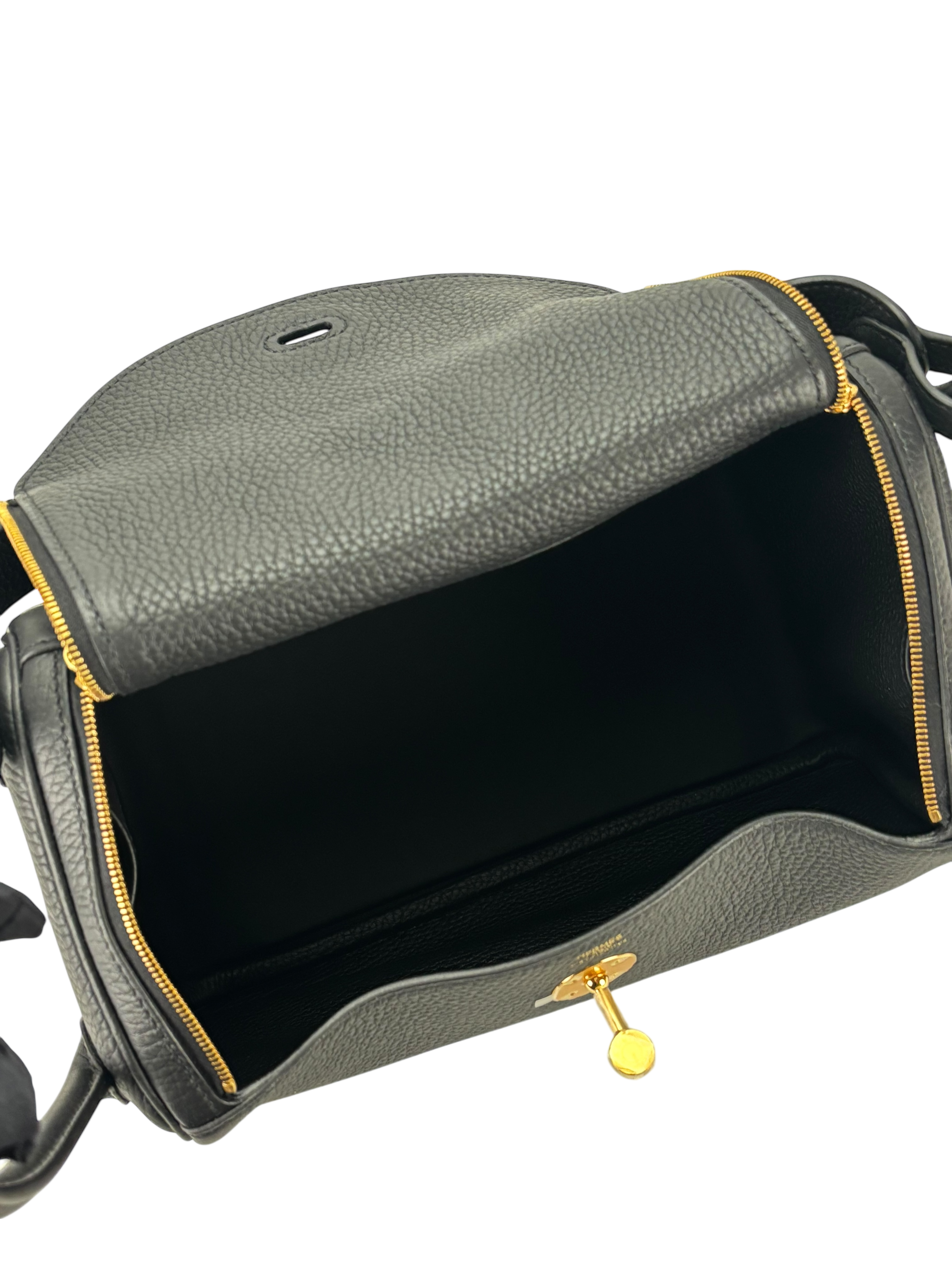 HERMES - Lindy 26 Black Clemence Gold Hardware