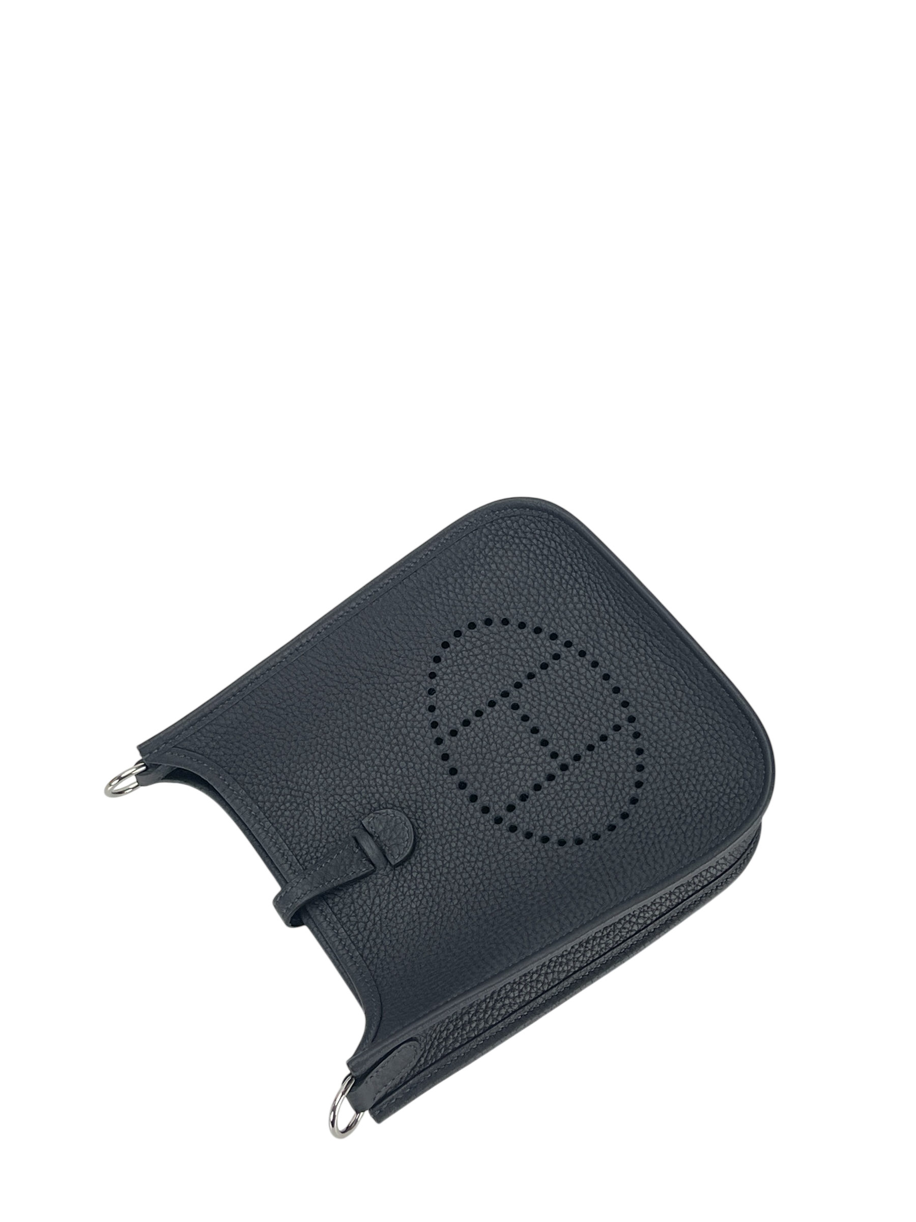 HERMES - Evelyne TPM Evelyne 16 Black Taurillon Clemence Palladium Hardware