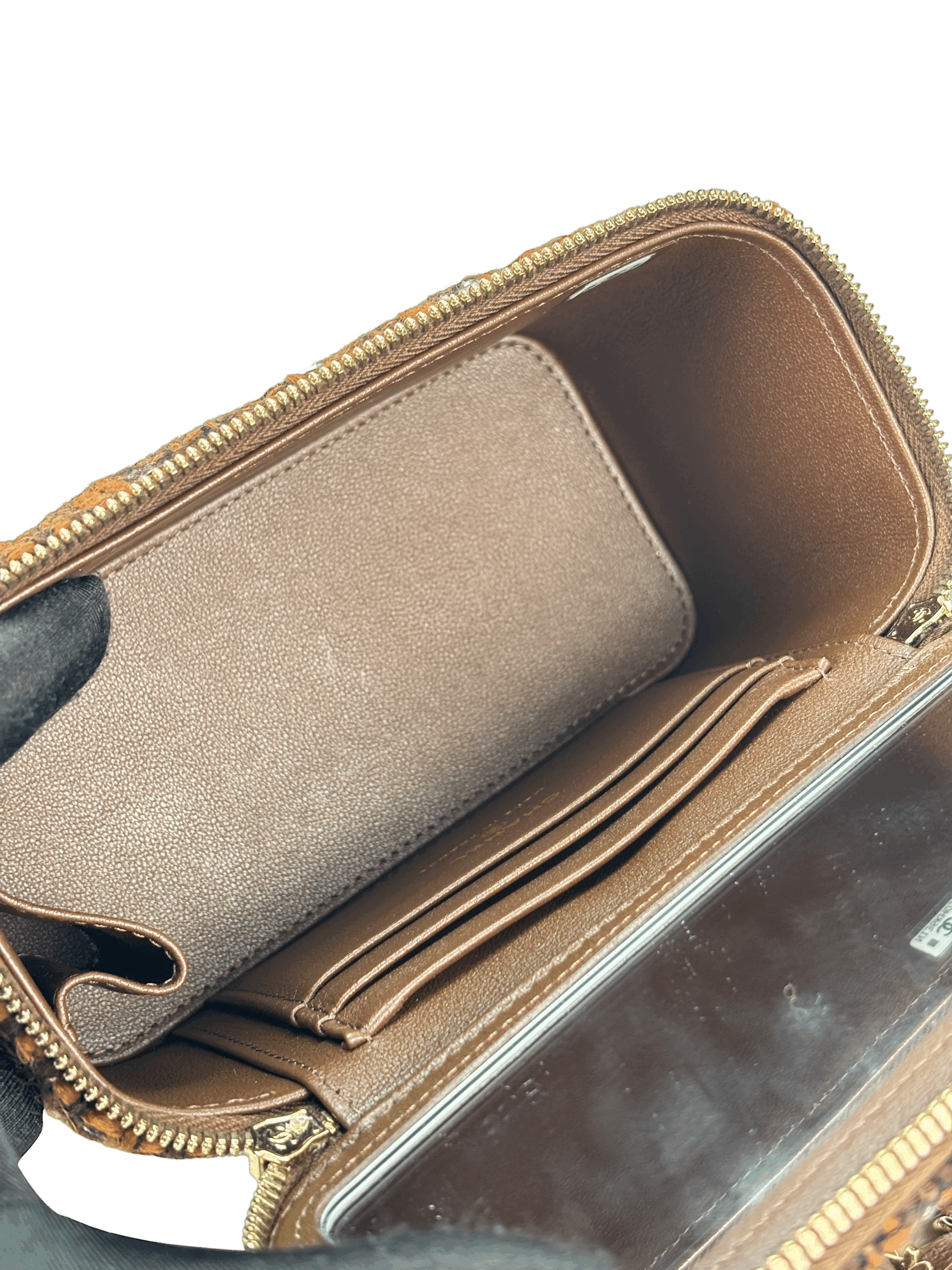 CHANEL - Brown Tweed Top Handle Vanity Case Chain Bag – Camellia