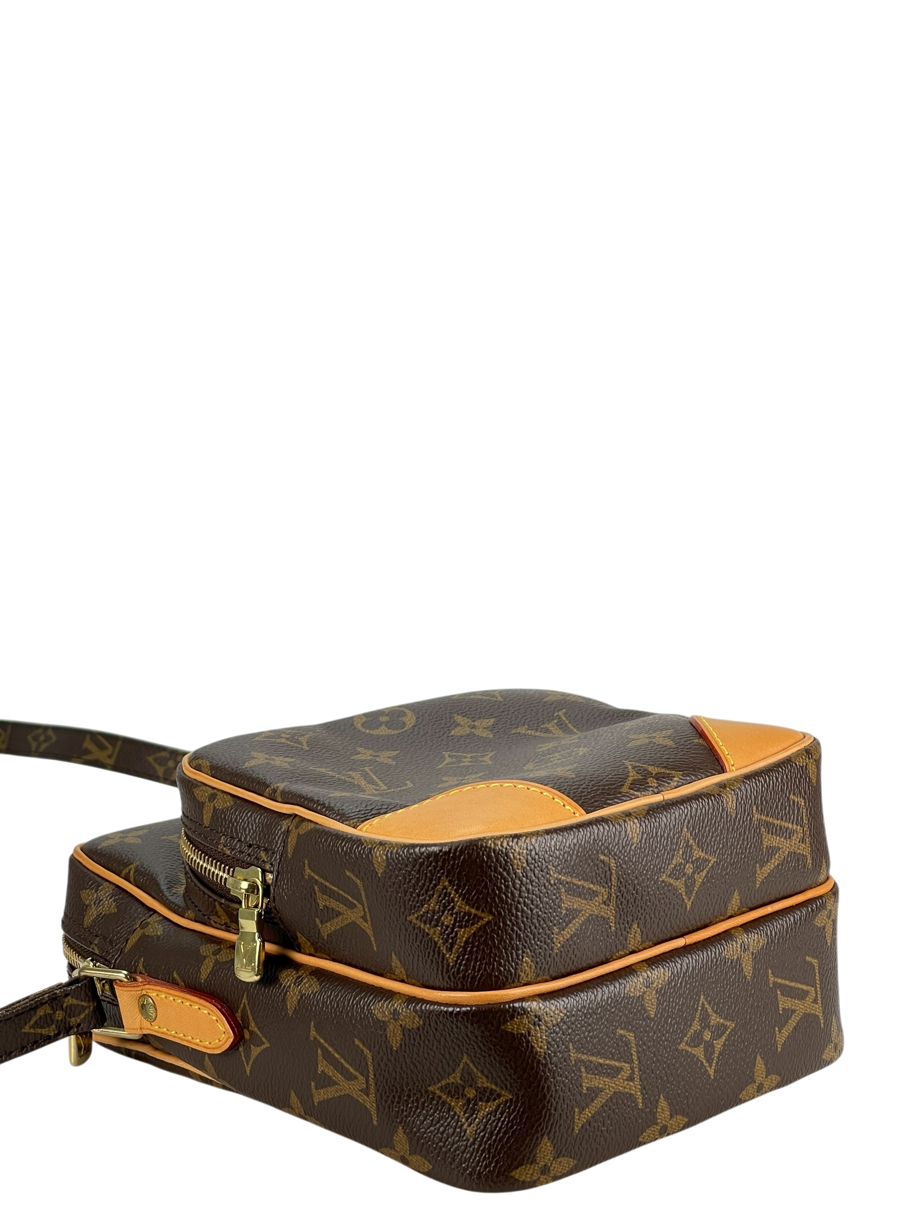 LOUIS VUITTON - Monogram Amazon Camera Crossbody Bag