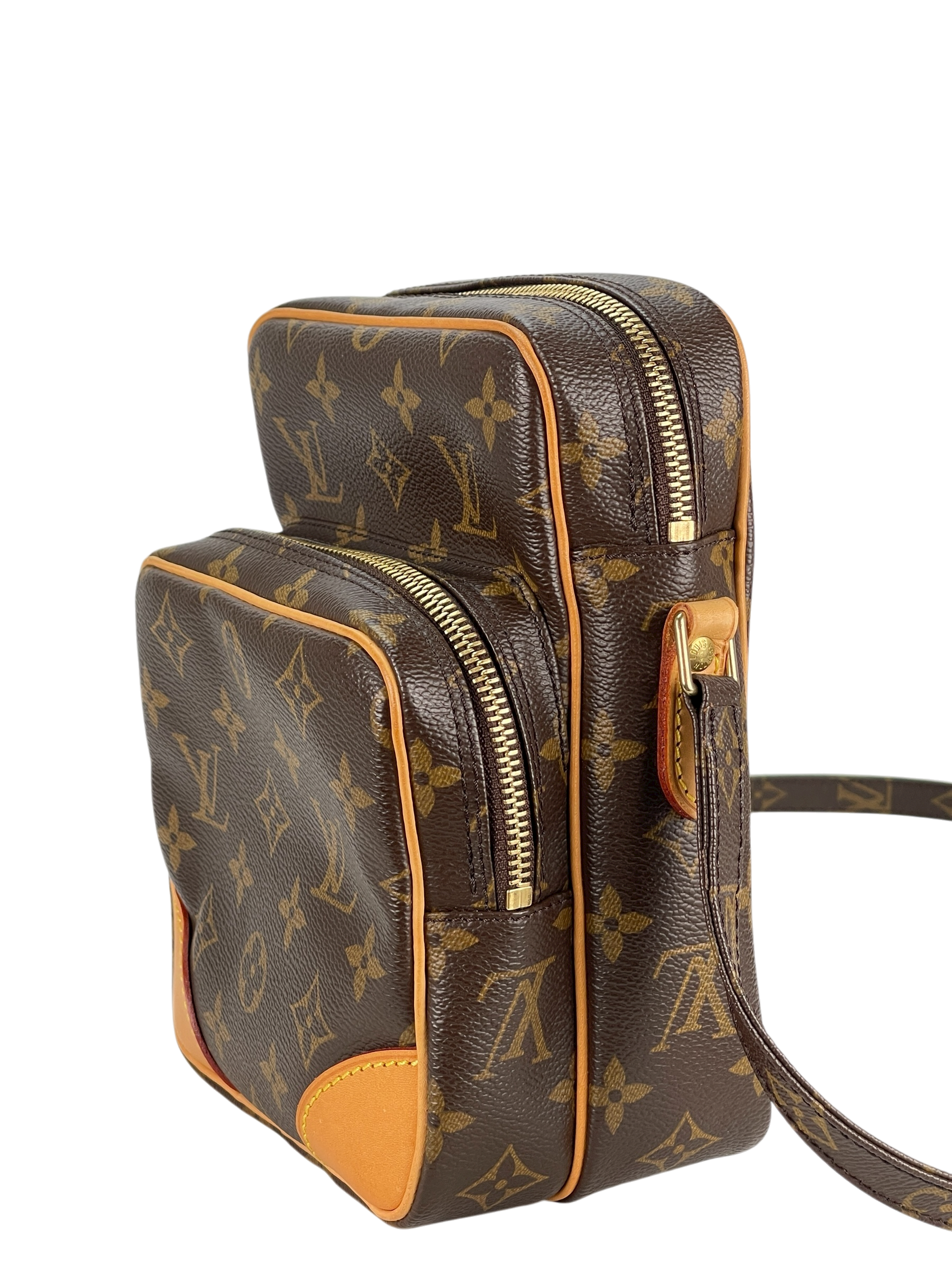 LOUIS VUITTON - Monogram Amazon Camera Crossbody Bag