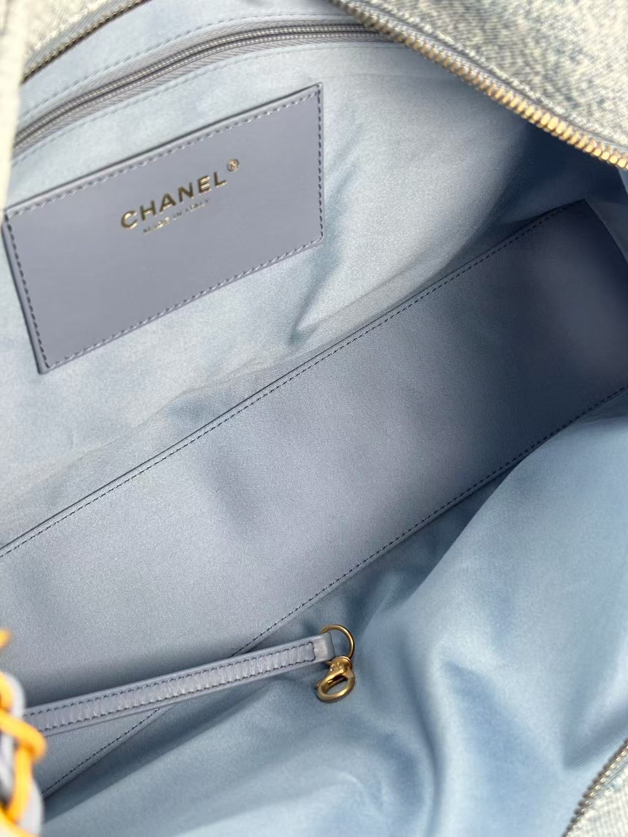 CHANEL - Maxi Flapbag Washed Denim Light Blue(25K)