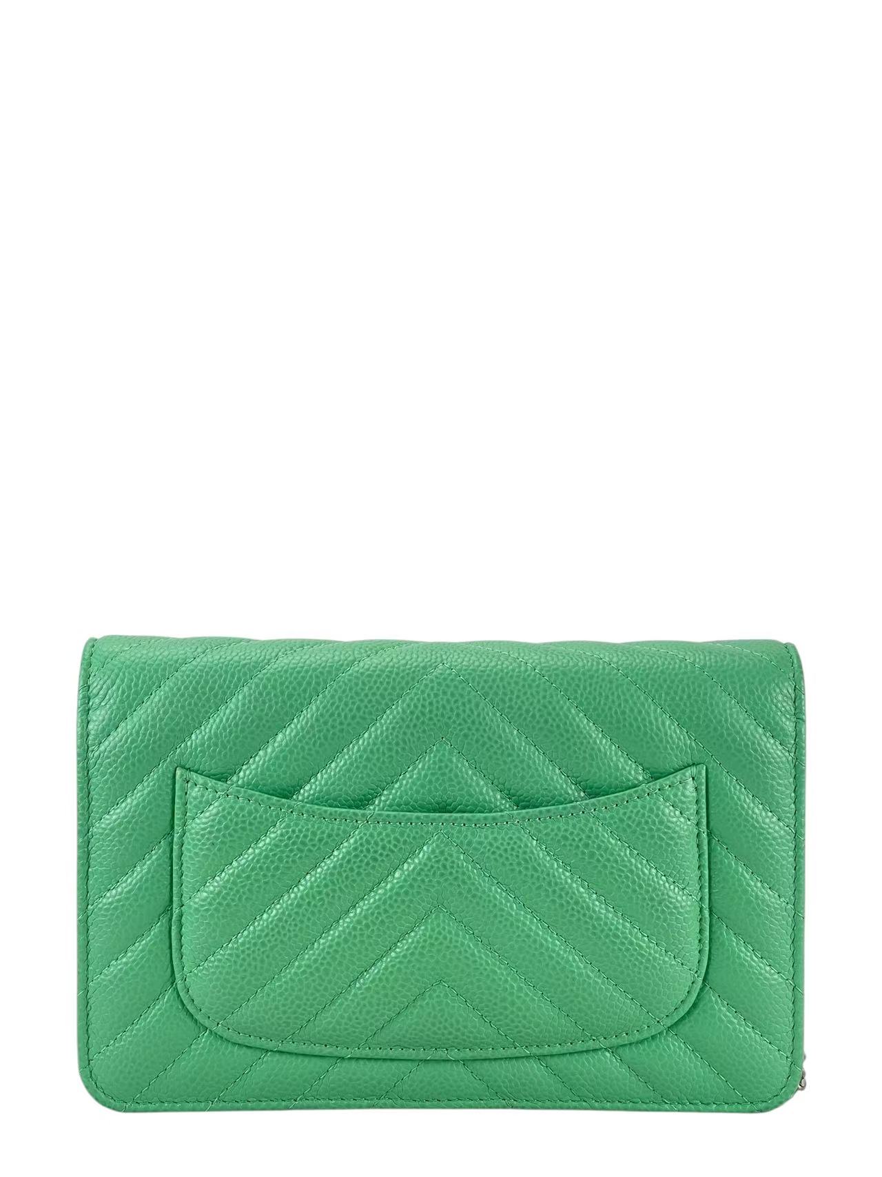 CHANEL - Green Caviar skin V-sitch Classic Wallet On Chain (WOC)
