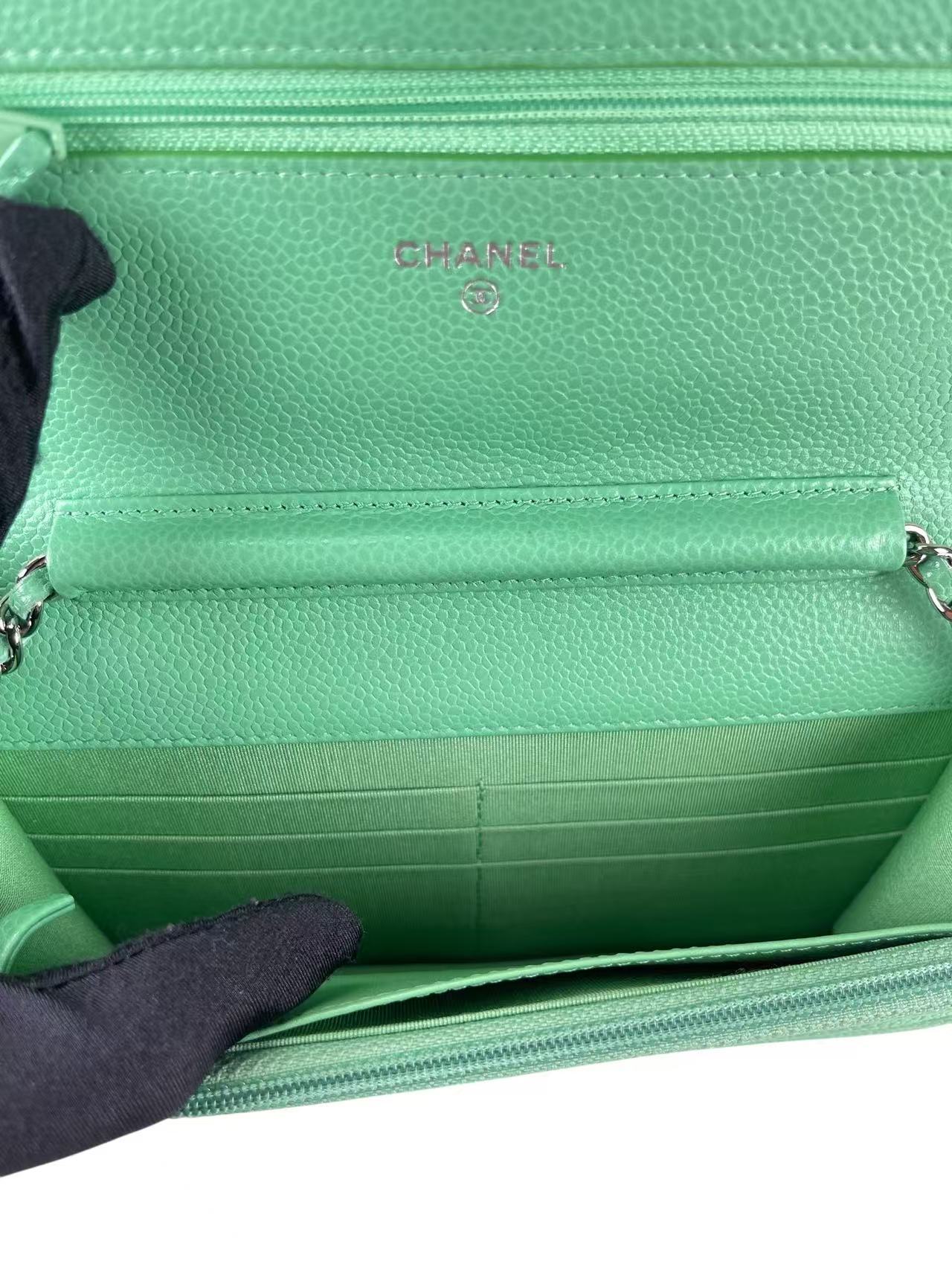 CHANEL - Green Caviar skin V-sitch Classic Wallet On Chain (WOC)