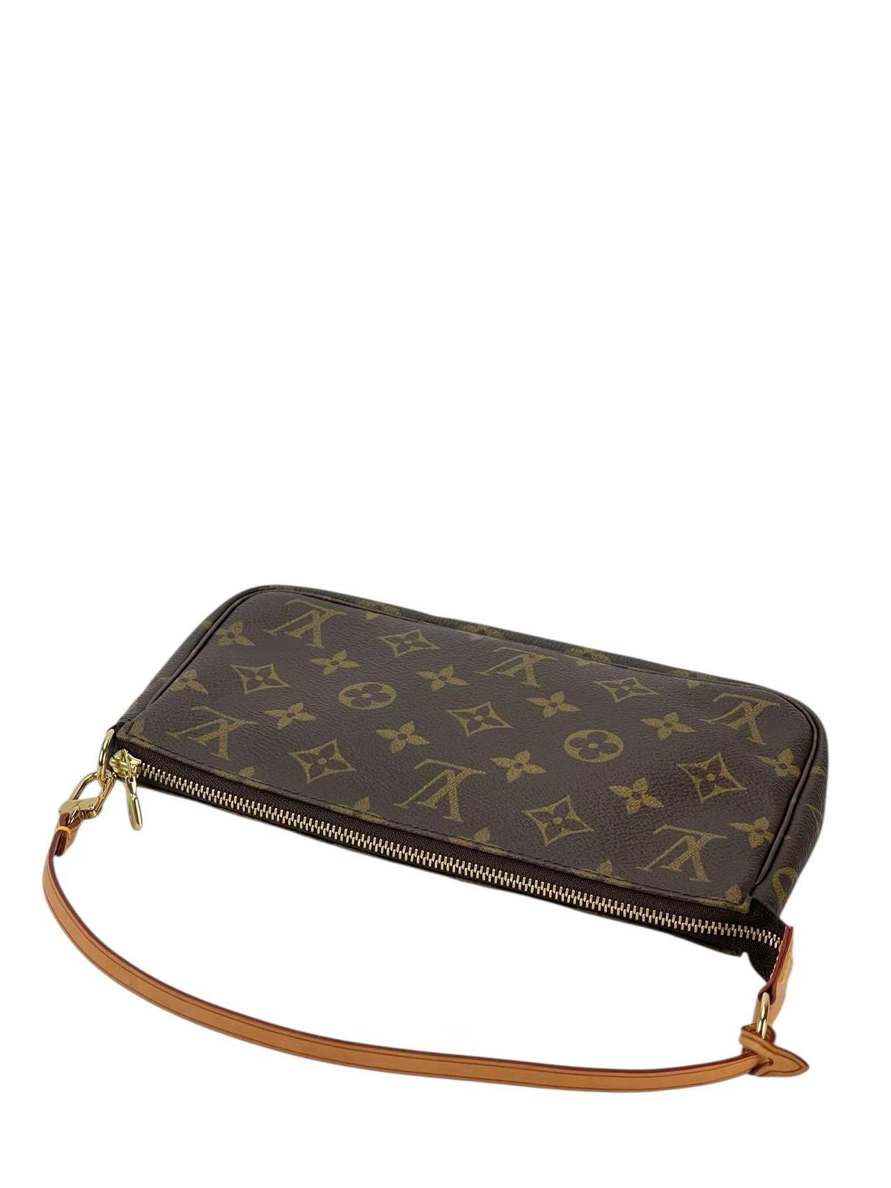 LOUIS VUITTON - Pochette Accessoires Handbag Monogram Canvas 
