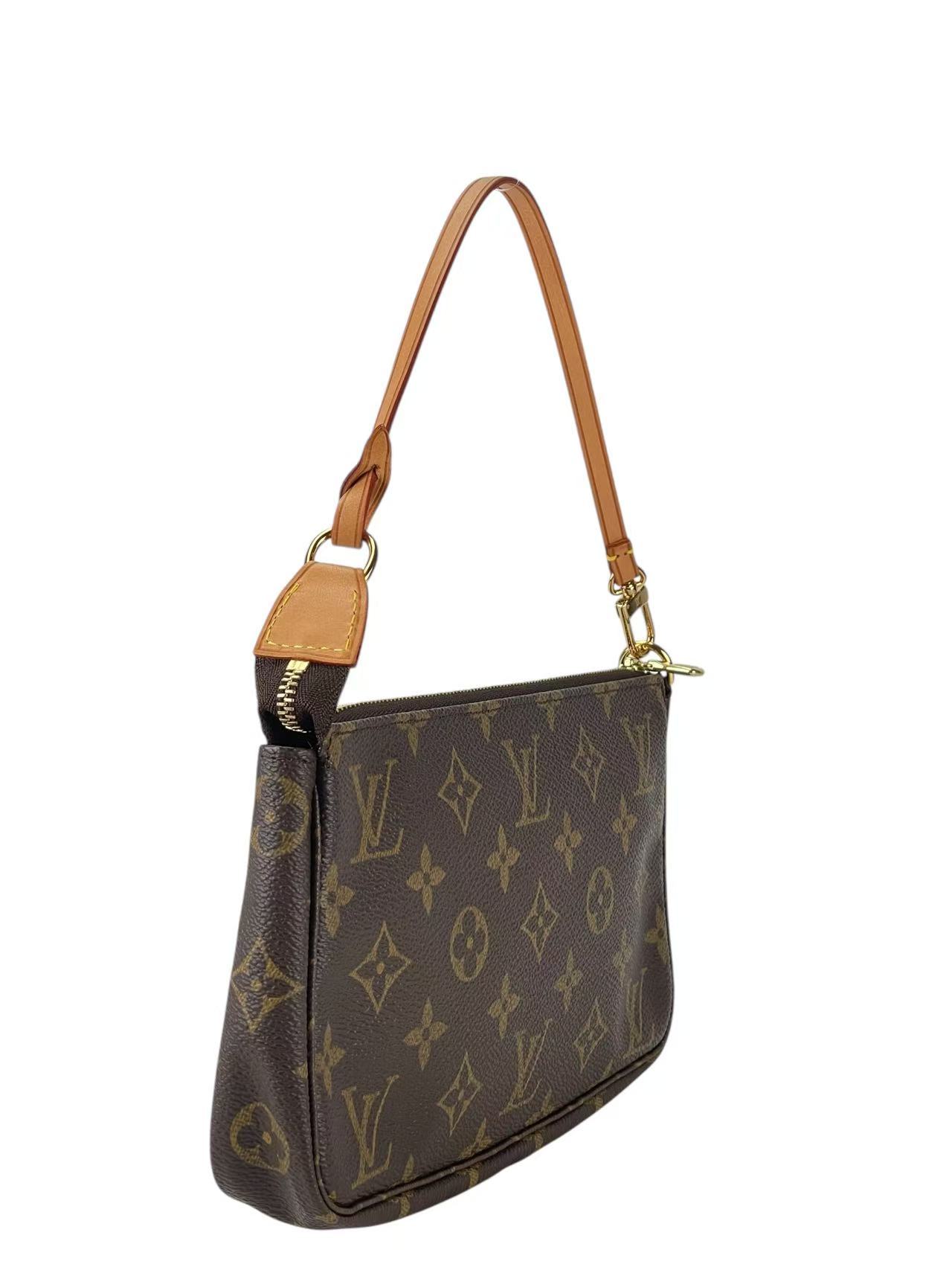 LOUIS VUITTON - Pochette Accessoires Handbag Monogram Canvas 