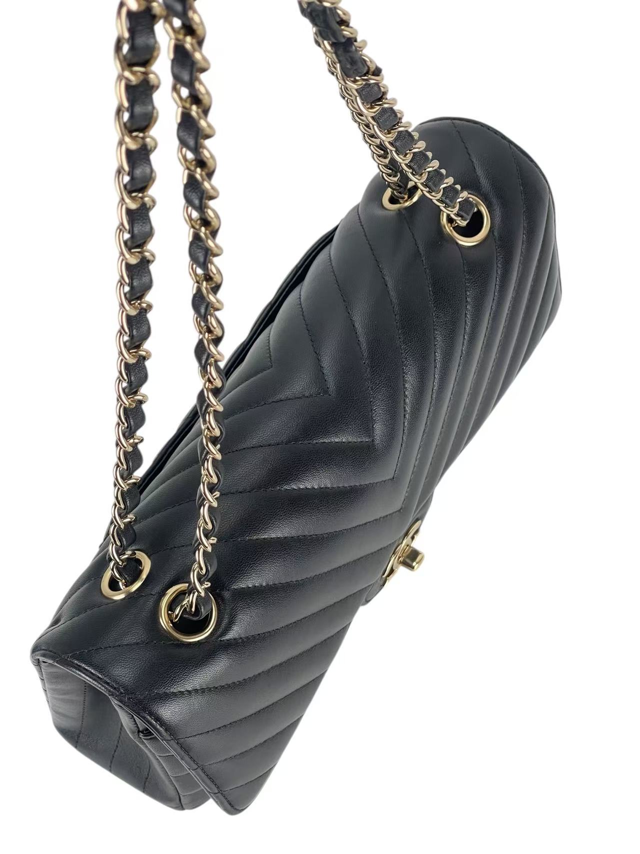 CHANEL - Black Lambskin Medium V-stitch Double Flap Bag Gold Hardware (CF25) 