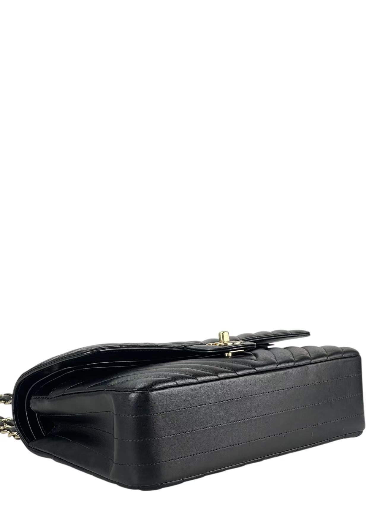 CHANEL - Black Lambskin Medium V-stitch Double Flap Bag Gold Hardware (CF25) 