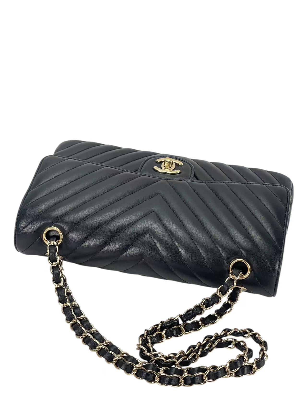 CHANEL - Black Lambskin Medium V-stitch Double Flap Bag Gold Hardware (CF25) 