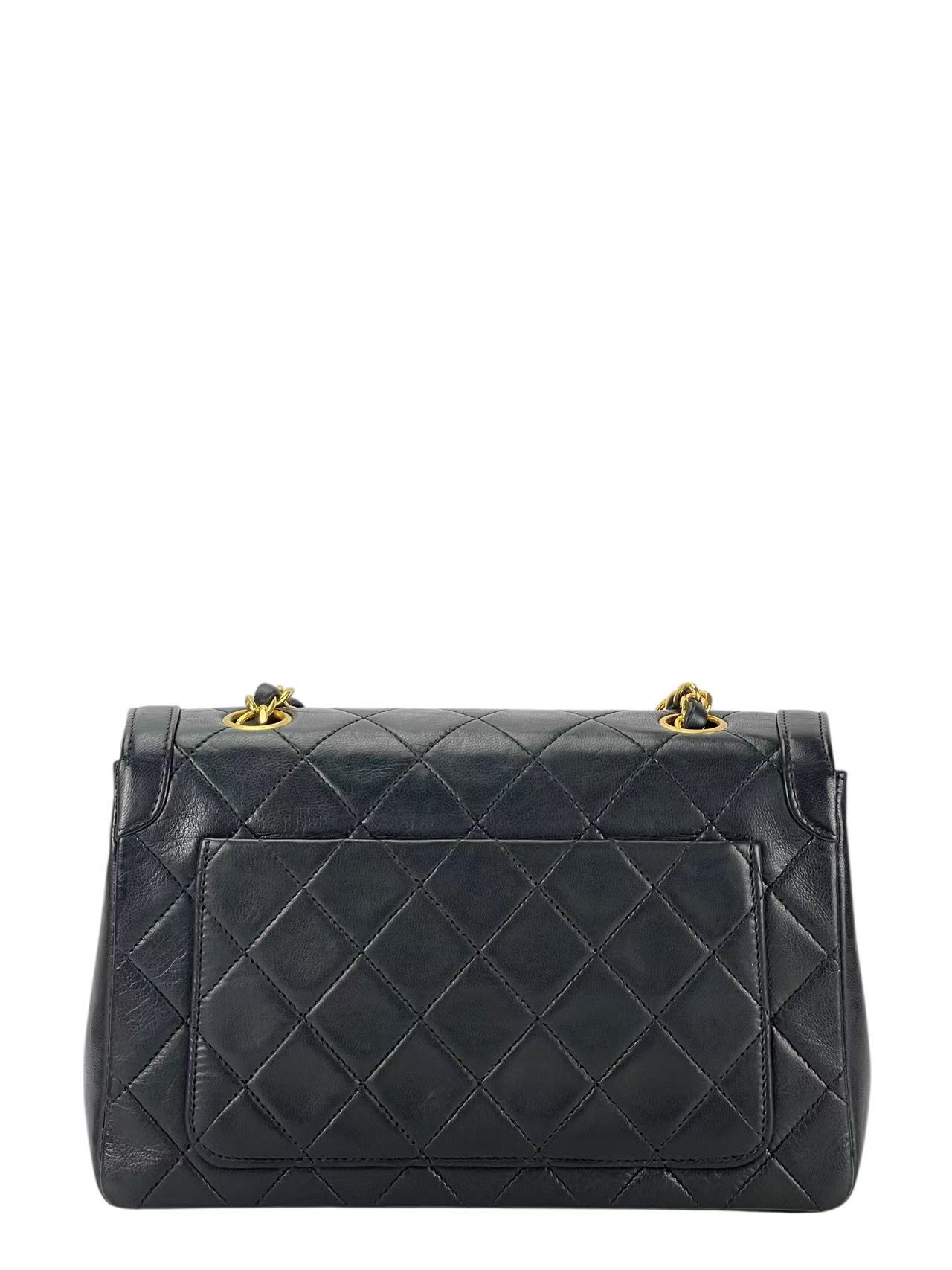 CHANEL - Black Lambskin Single Chain Shoulder Bag with wallet