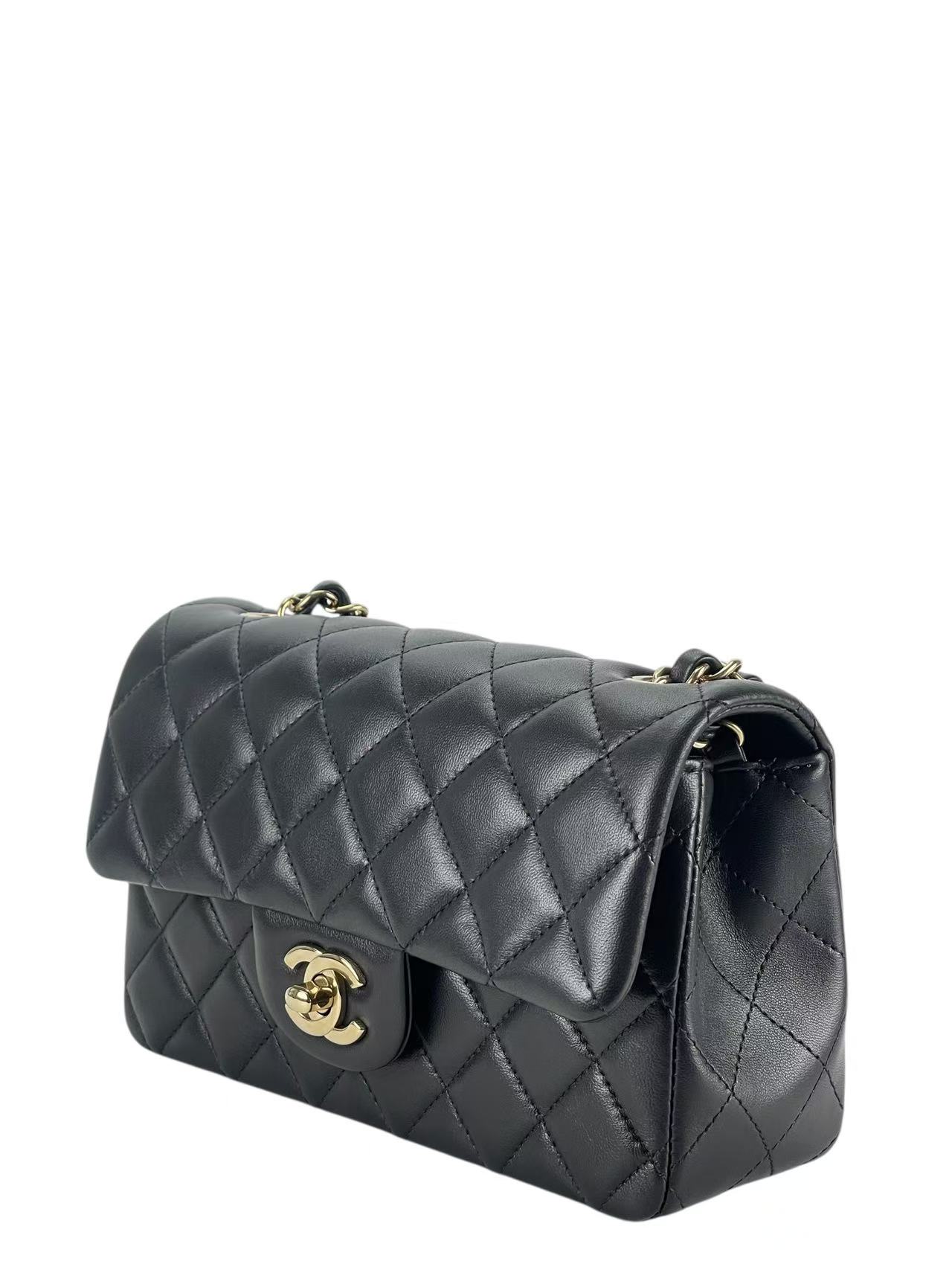 CHANEL - 25B Small Classic Single Flap Bag Black Lambskin Gold Hardware（CF20）