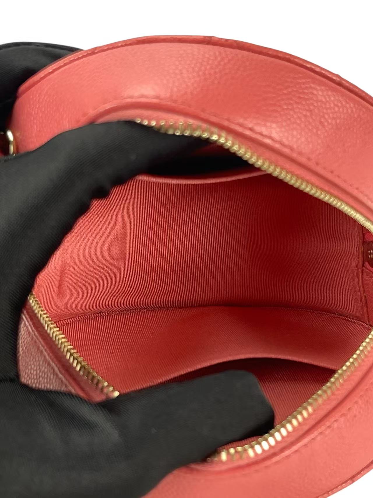 CHANEL - Pink Caviar Round Clutch With Chain