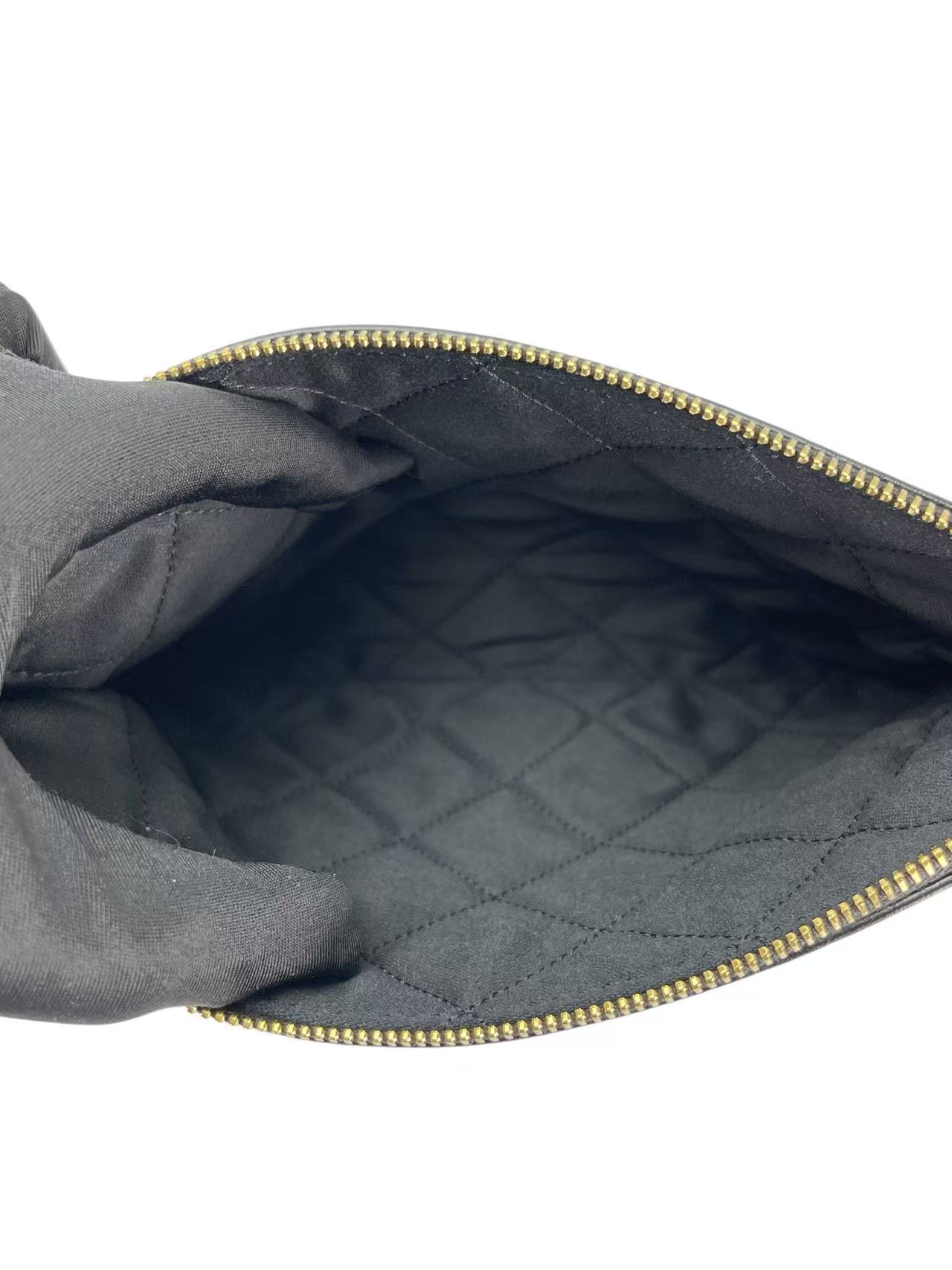 CHANEL - 22 Bag Black Calfskin Gold Hardware Small 